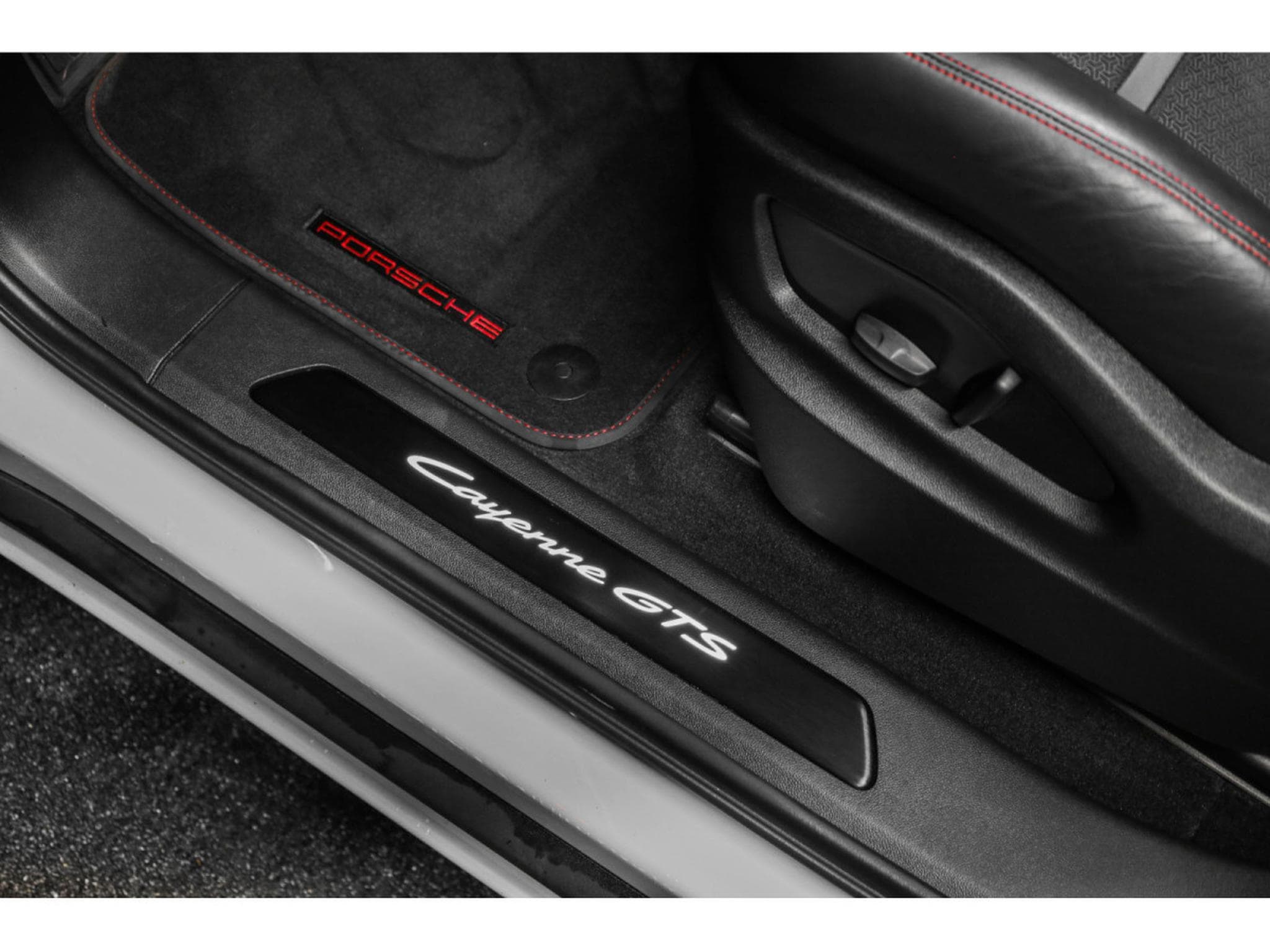Porsche Cayenne GTS Coupé 4.0 V8 (2025) - Photo 20