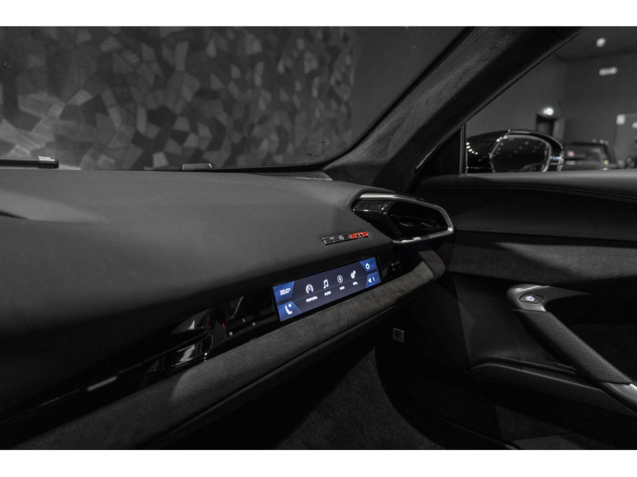 Ferrari 296 GTS NERO DS 1250 V6 BI-TURBO (2025) - Photo 22