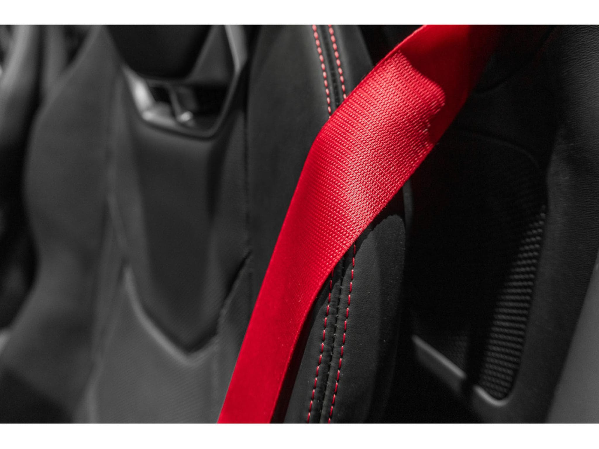Ferrari 296 GTS NERO DS 1250 V6 BI-TURBO (2025) - Photo 28