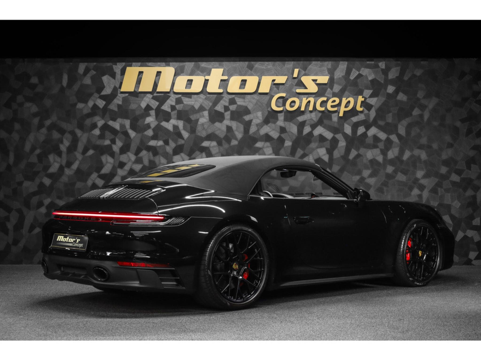 Porsche 911 .1 CARRERA GTS CABRIOLET PDK (2024) - Photo 3