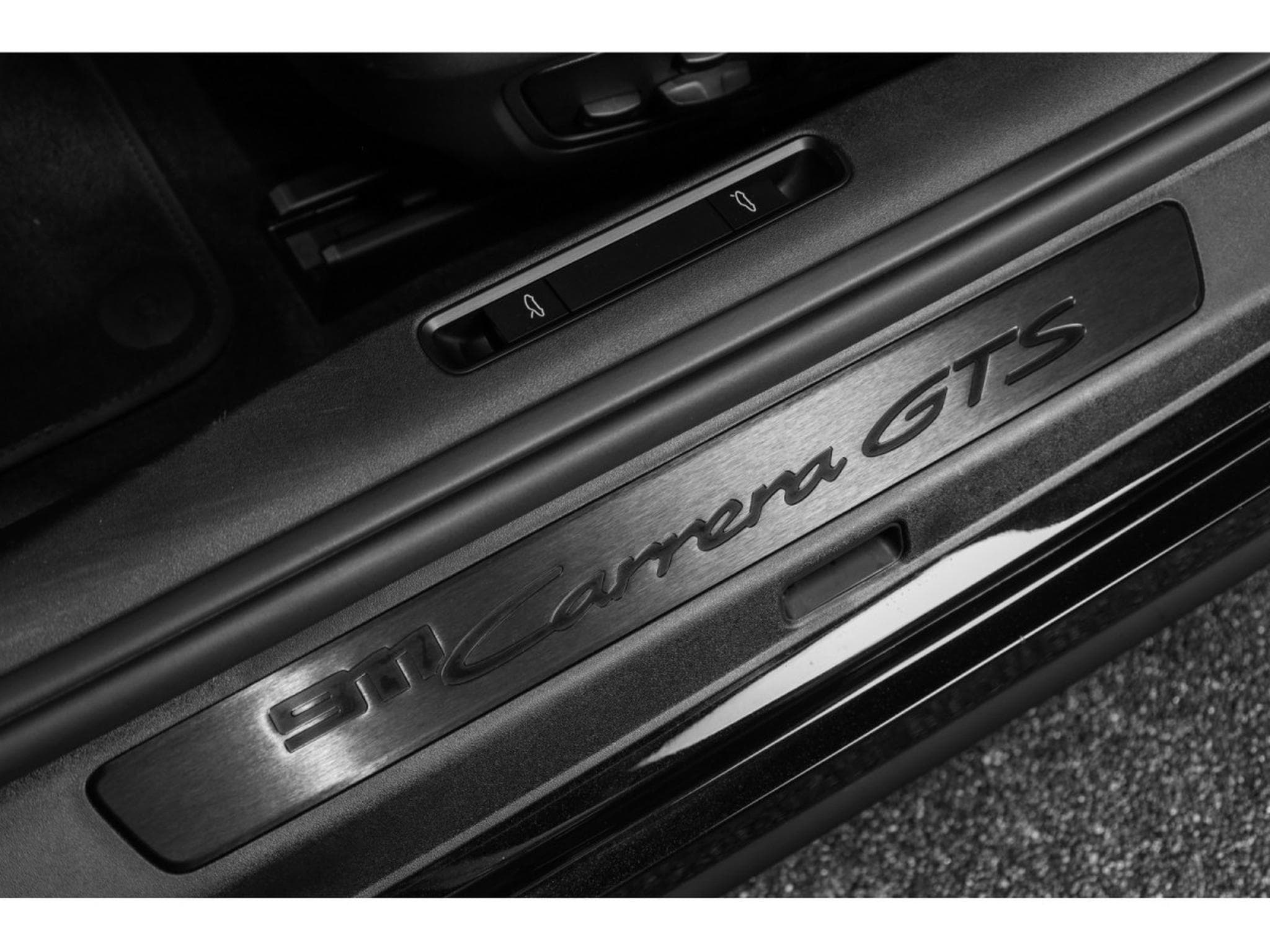 Porsche 911 .1 CARRERA GTS CABRIOLET PDK (2024) - Photo 23