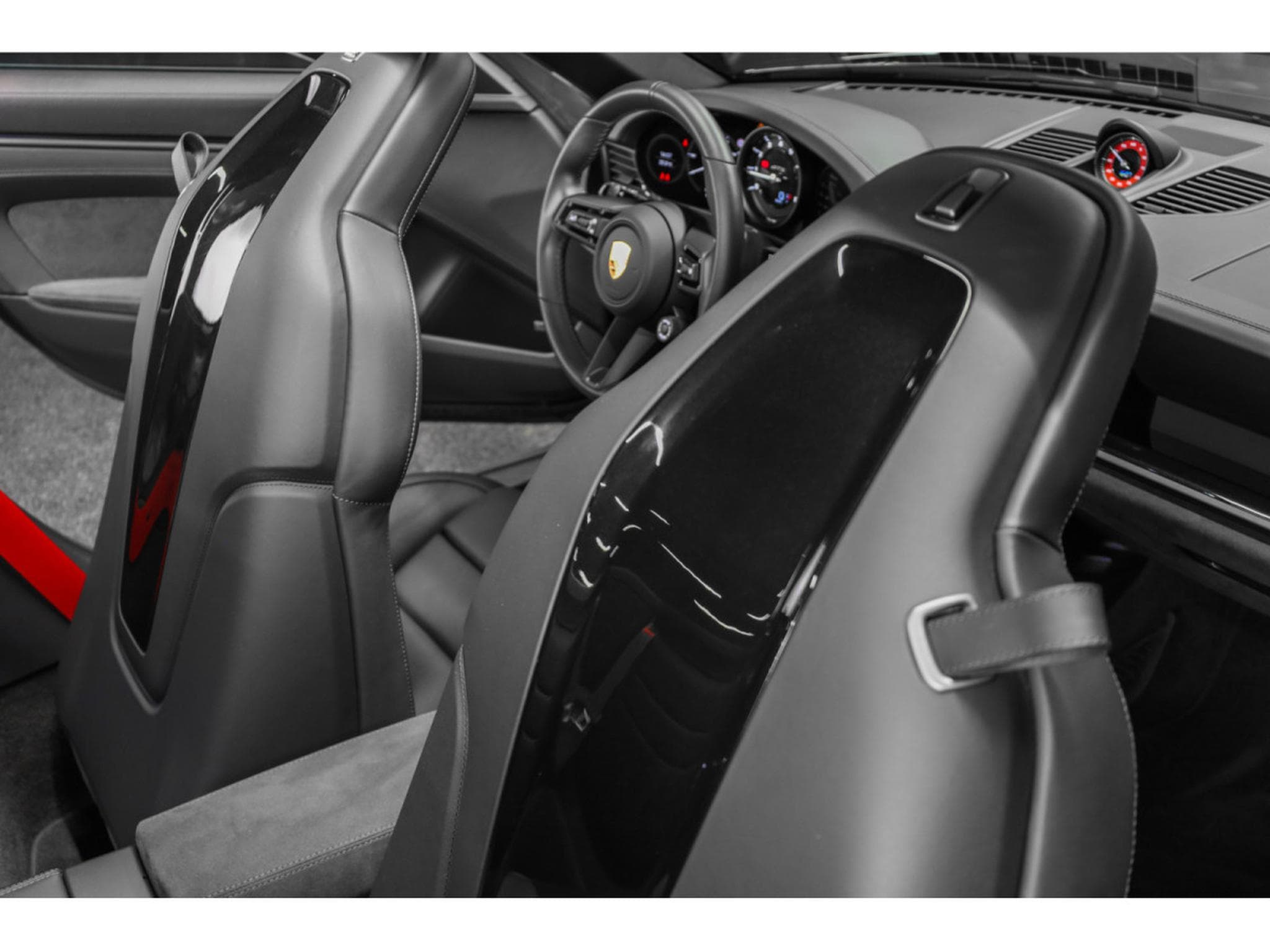Porsche 911 .1 CARRERA GTS CABRIOLET PDK (2024) - Photo 28