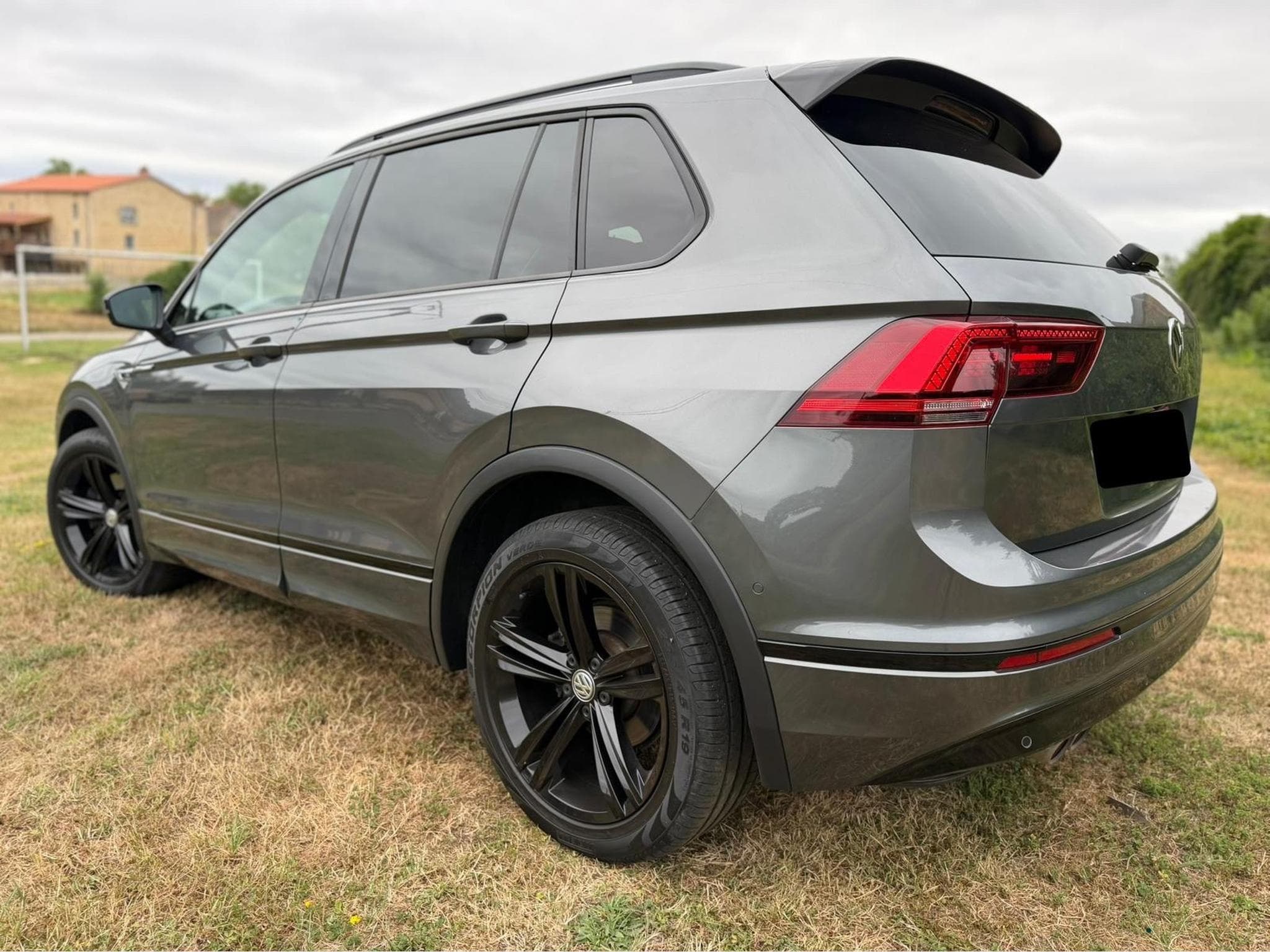 VW Tiguan R-line (2019) - Photo 7