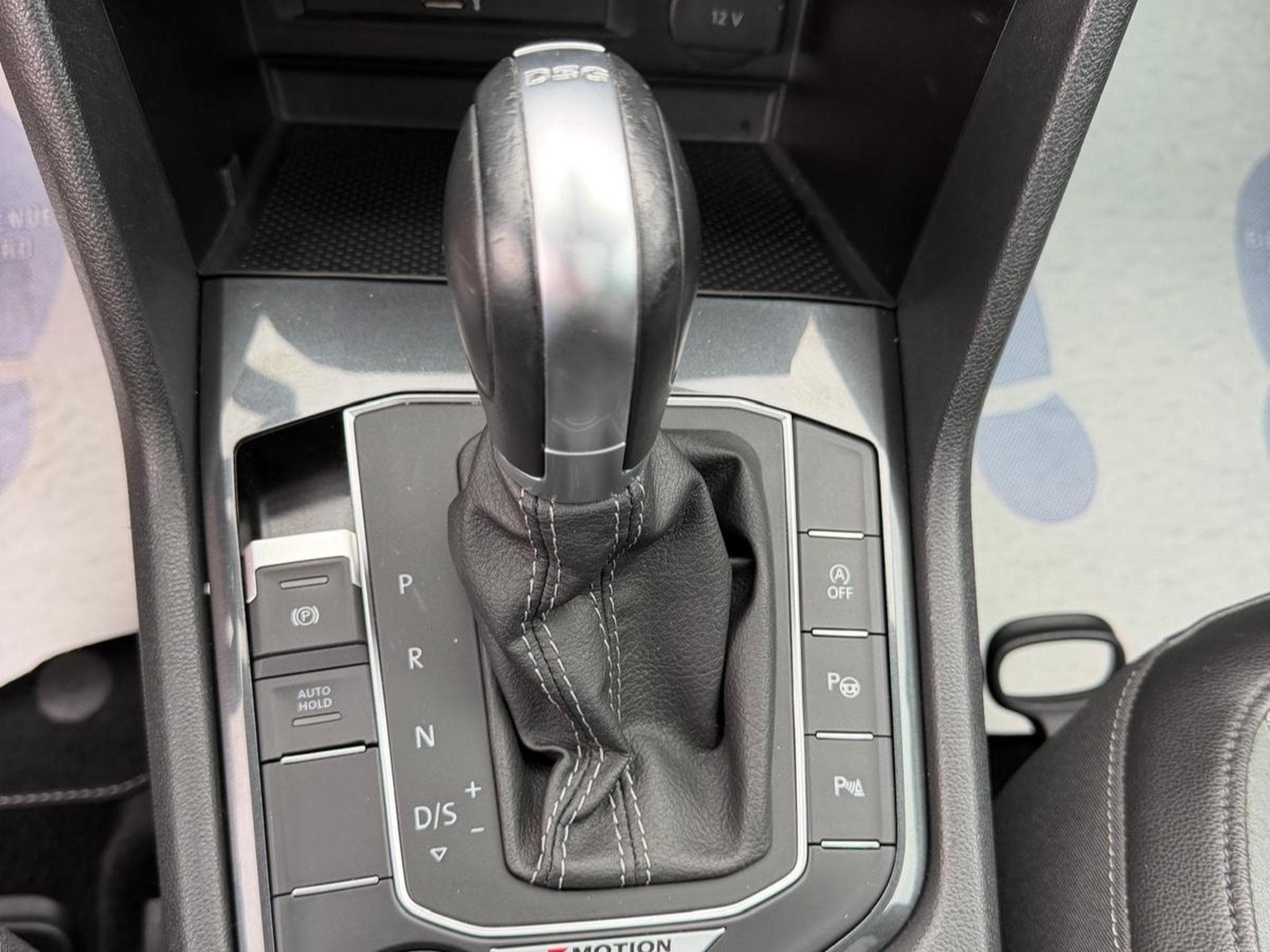 VW Tiguan R-line (2019) - Photo 10
