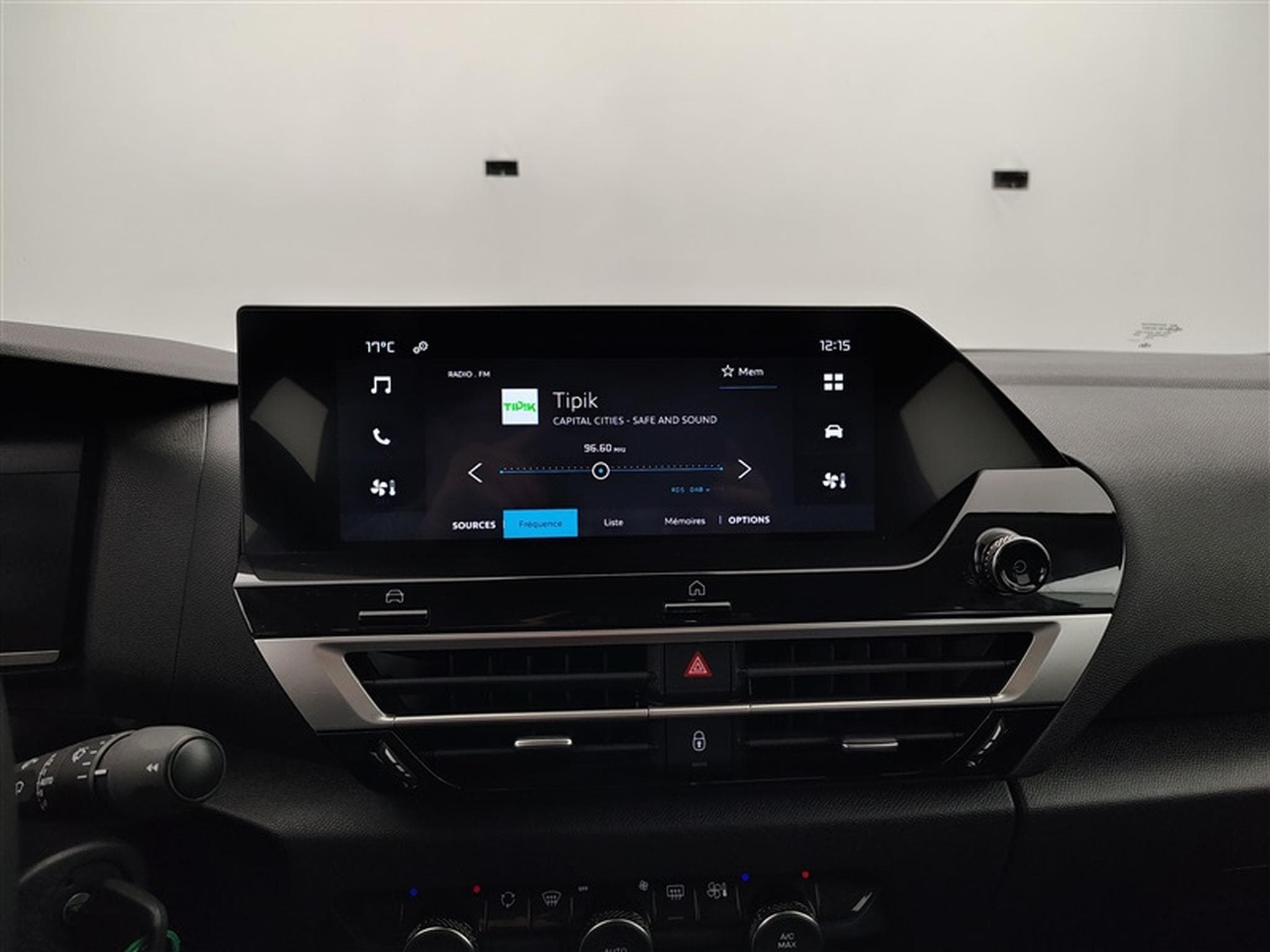 Citroen C4 1.2 PureTech Shine S&S °CARPLAY ° FULL LED ° PDC (2023) - Photo 11