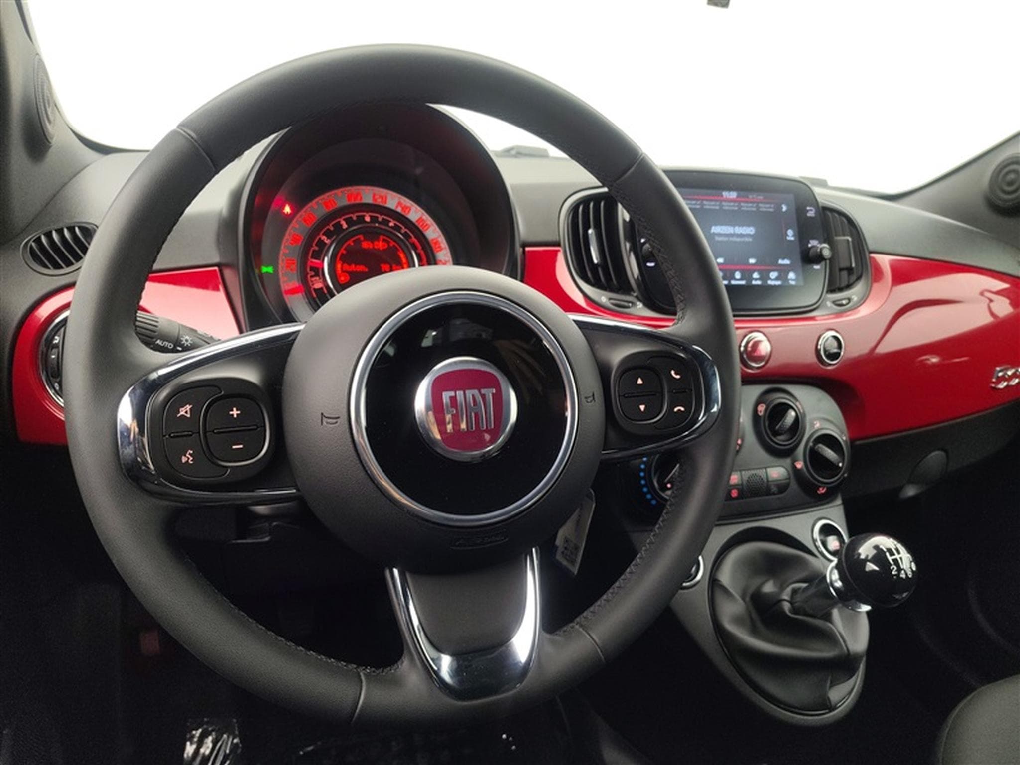 Fiat 500 1.0i MHEV Connect CARPLAY / CLIM / PDC (2023) - Photo 9