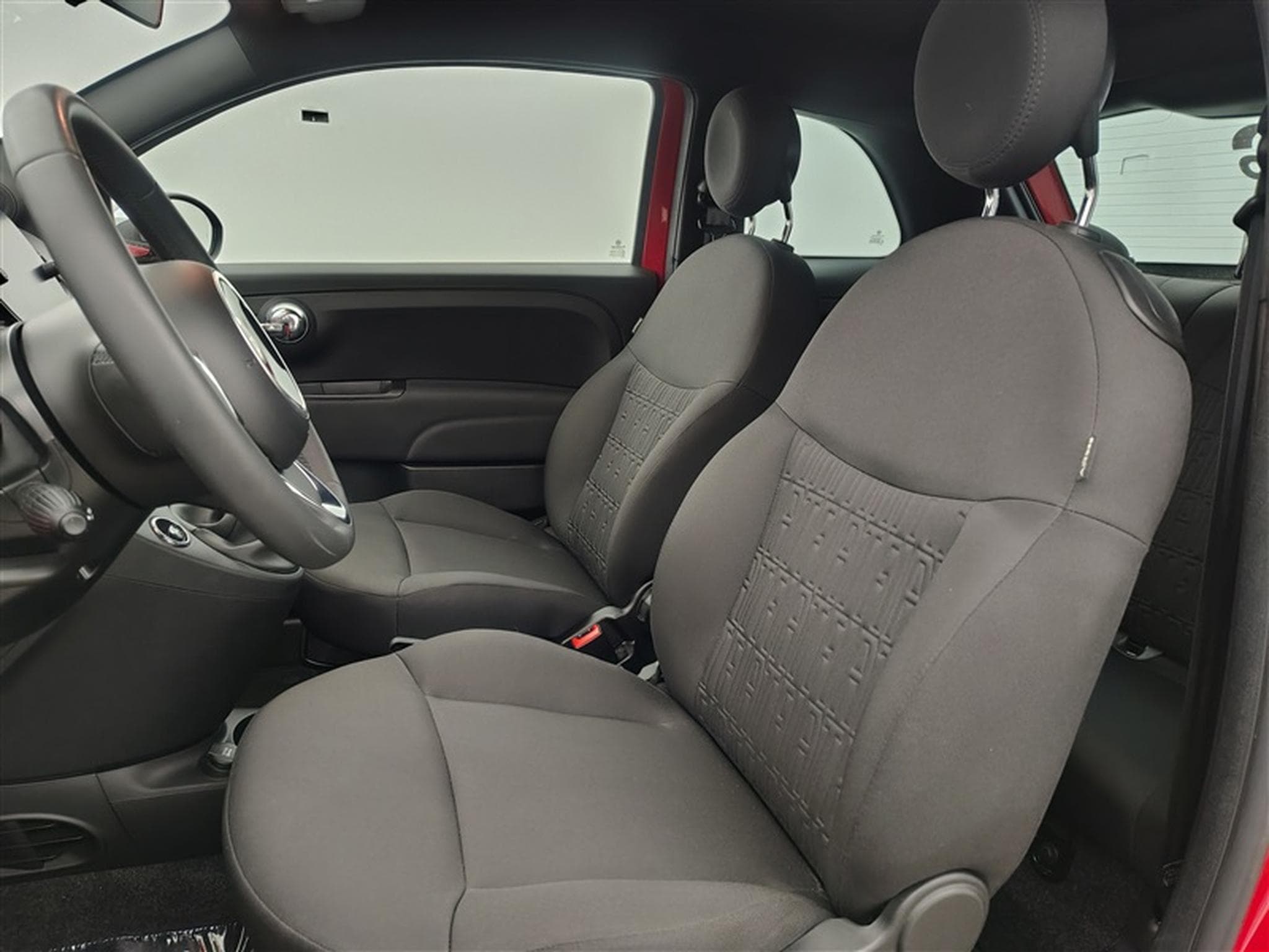 Fiat 500 1.0i MHEV Connect CARPLAY / CLIM / PDC (2023) - Photo 7