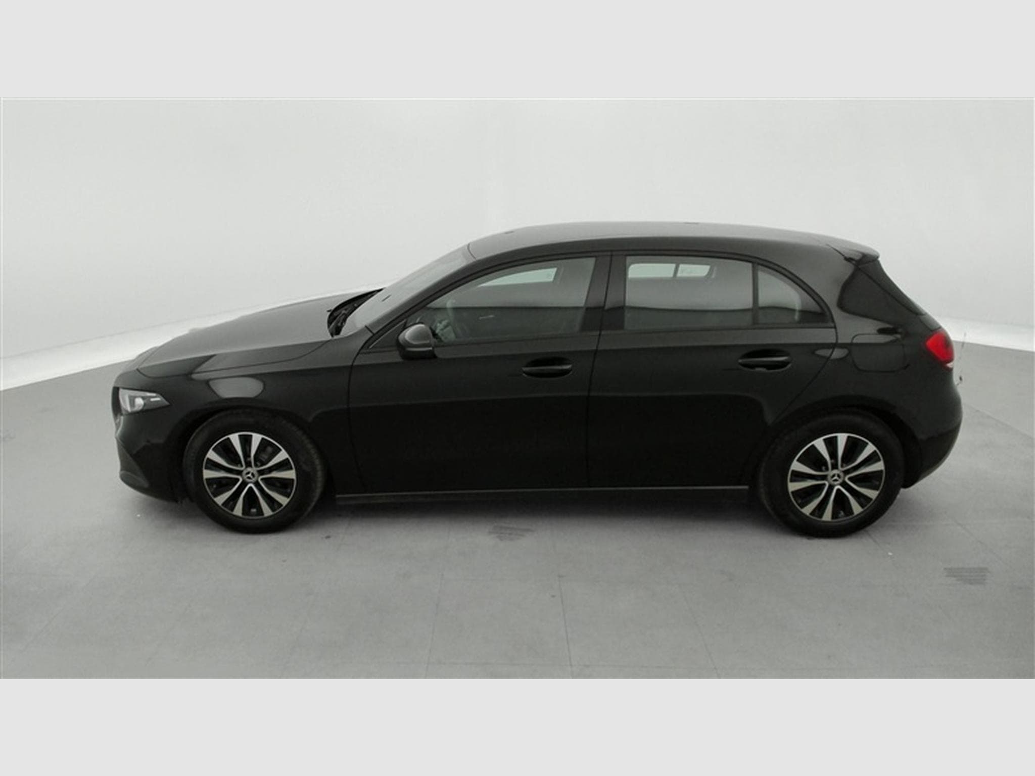 Mercedes A 180 180 Business Solution NAVI/FULL LED/JA/PDC AV AR (2022) - Photo 3