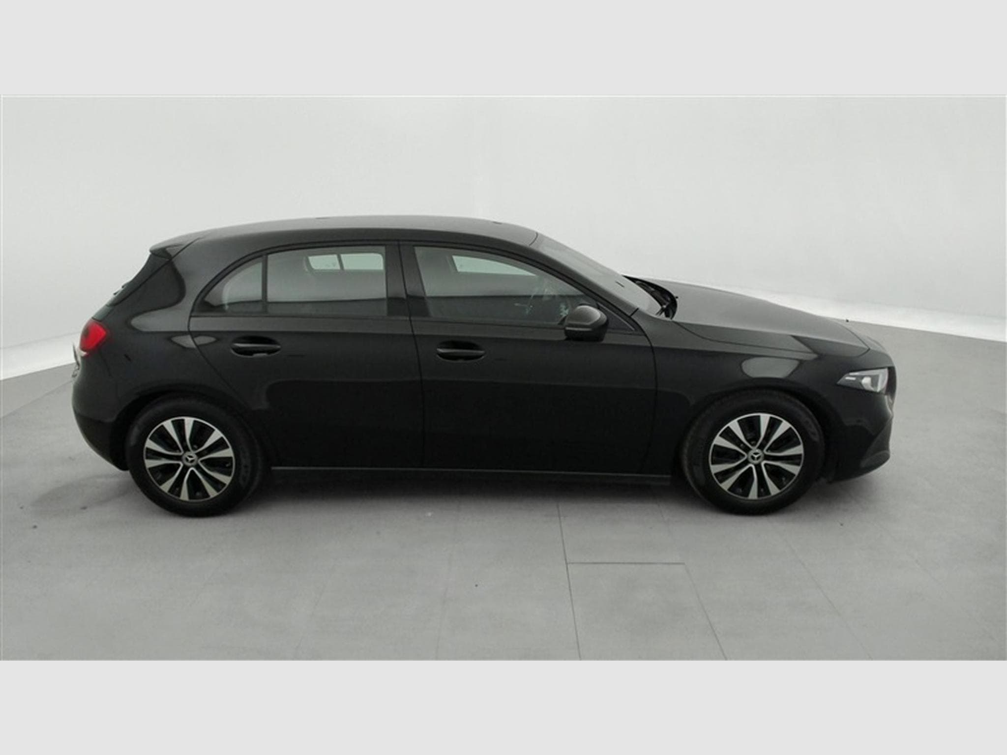 Mercedes A 180 180 Business Solution NAVI/FULL LED/JA/PDC AV AR (2022) - Photo 24