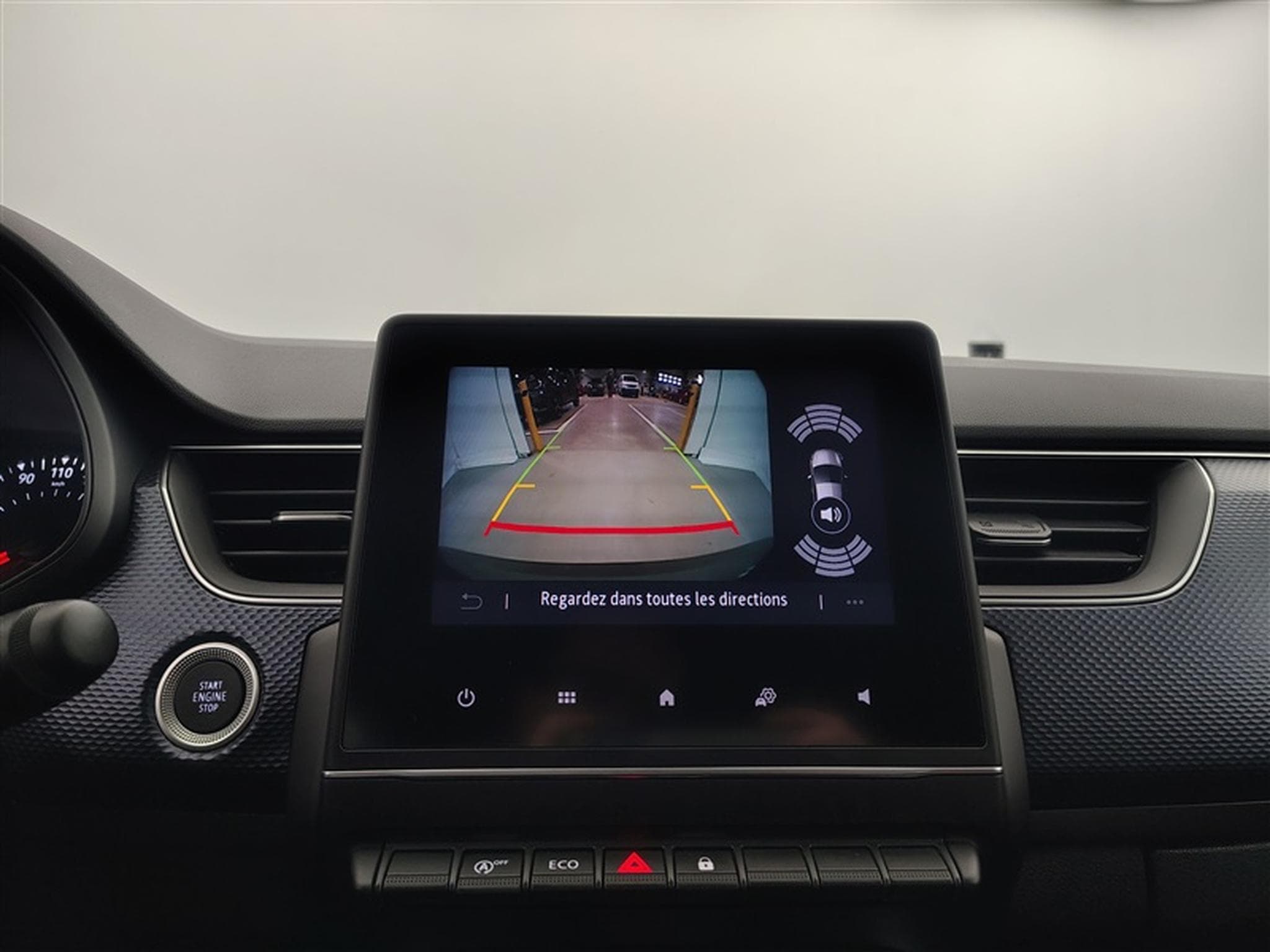 Renault Arkana 1.3 TCe 140cv EDC Evolution NAVI / FULL LED / CAMERA / JA 17 (2023) - Photo 18