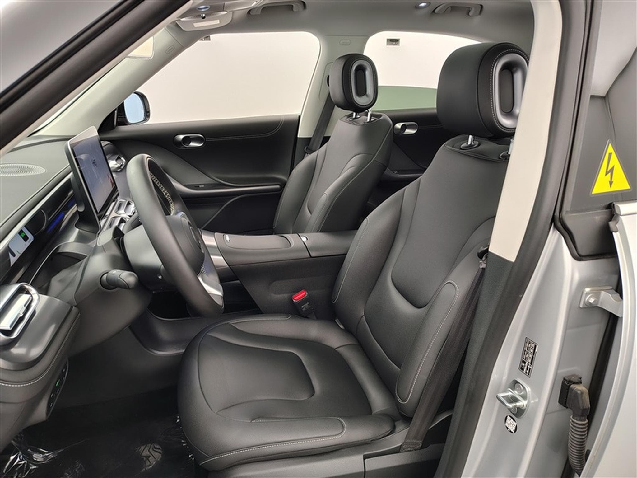 Smart #1 Smart #1 66 kWh Pro+/CUIR/NAVI/PANO/FULL LED (2024) - Photo 7