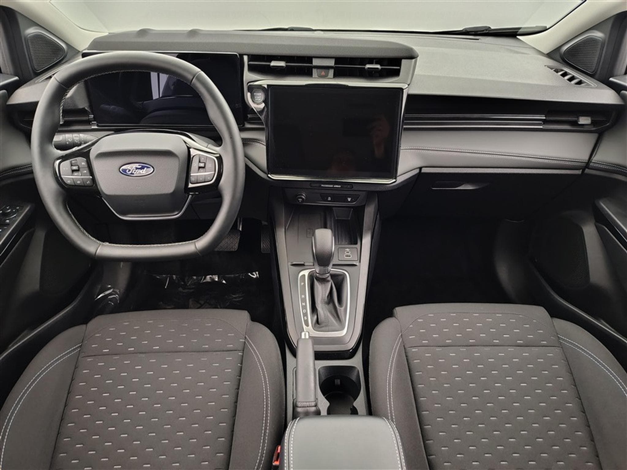 Ford Puma 1.0 EcoBoost mHEV Titanium  Navi / Led (2025) - Photo 8
