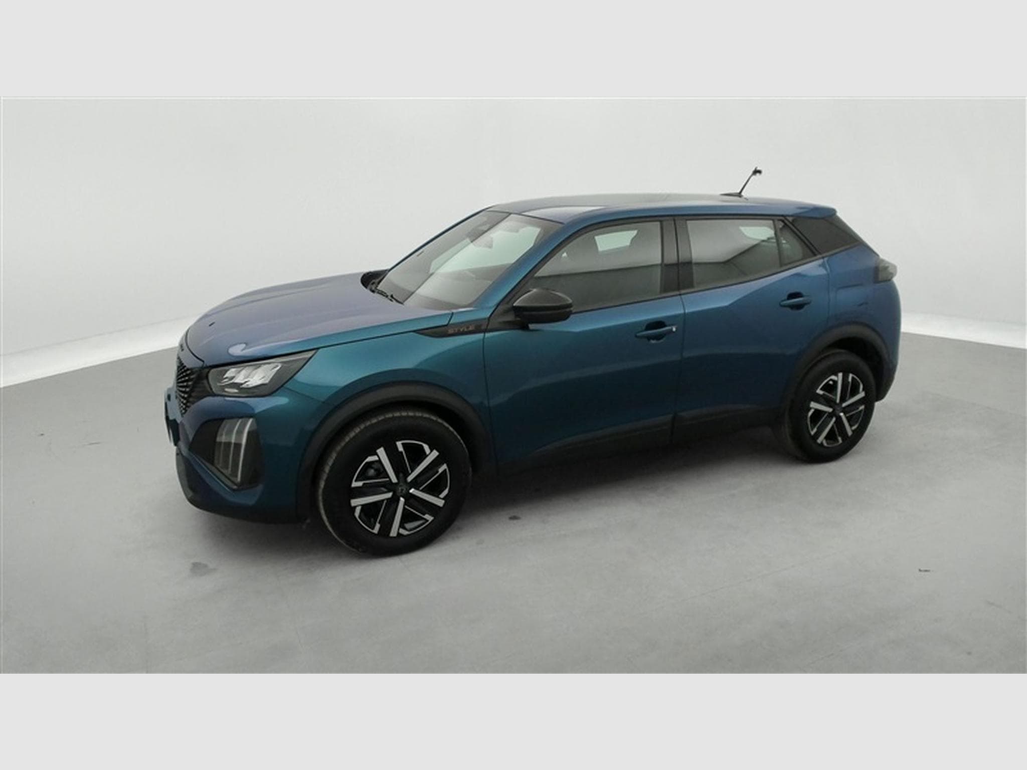Peugeot 2008 1.2 Turbo Style CARPLAY / FULL LED / PDC AR / JA 16" (2025) - Photo 21