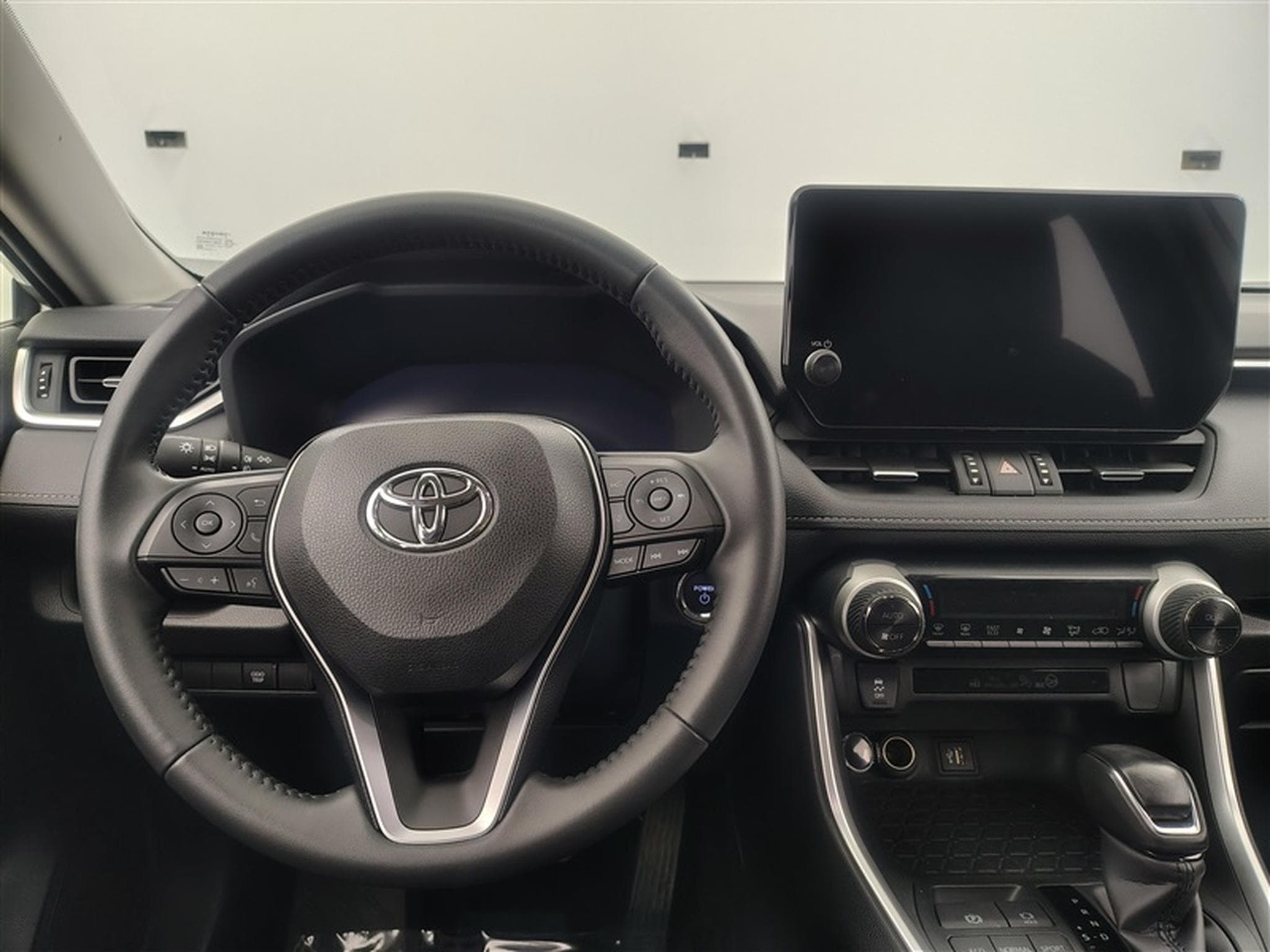 Toyota RAV 4 (2022) - Photo 9