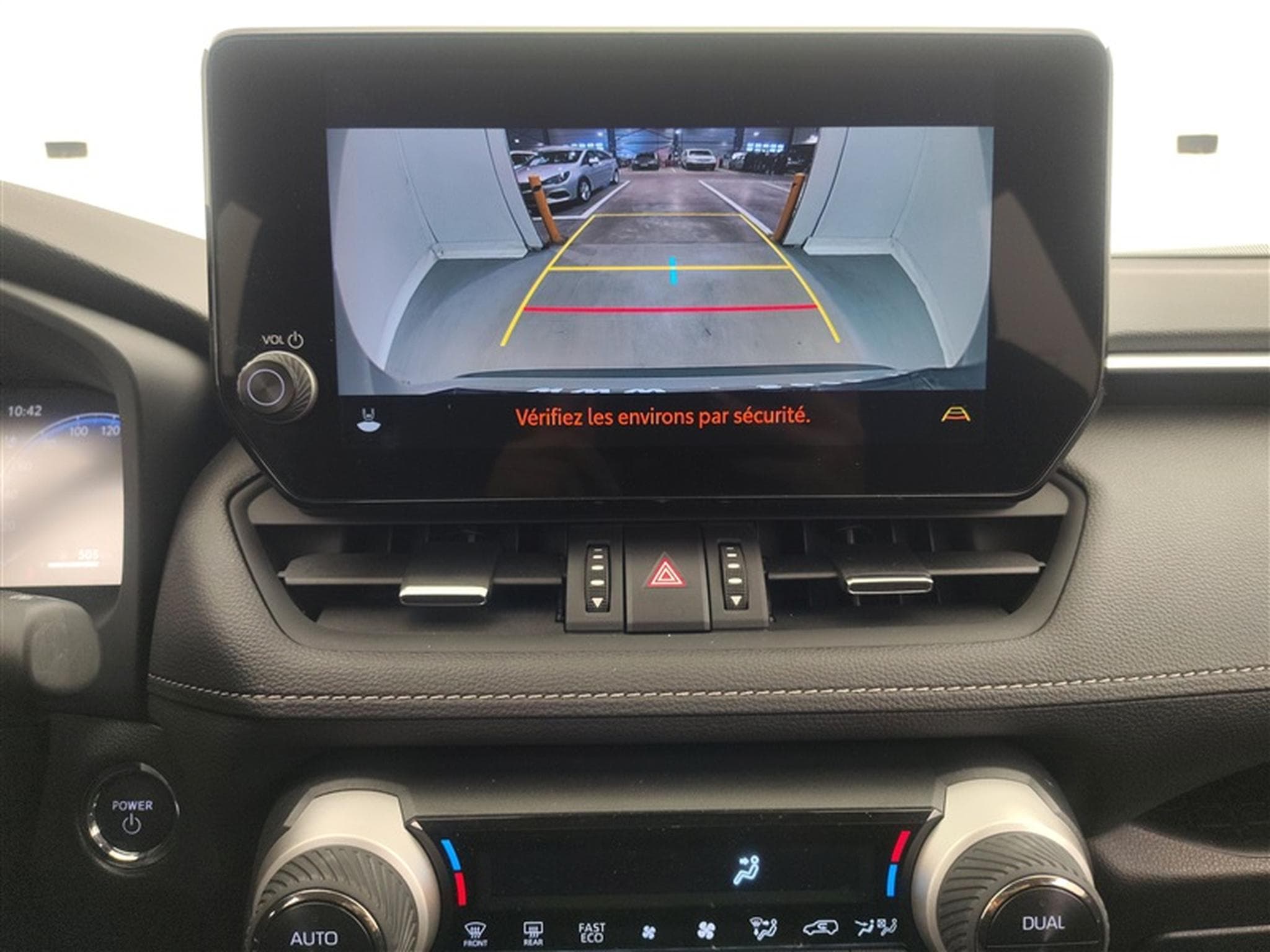 Toyota RAV 4 (2022) - Photo 18