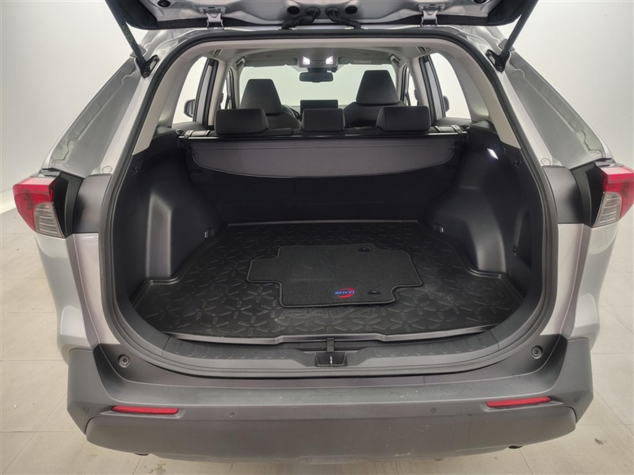 Toyota RAV 4 (2022) - Photo 14