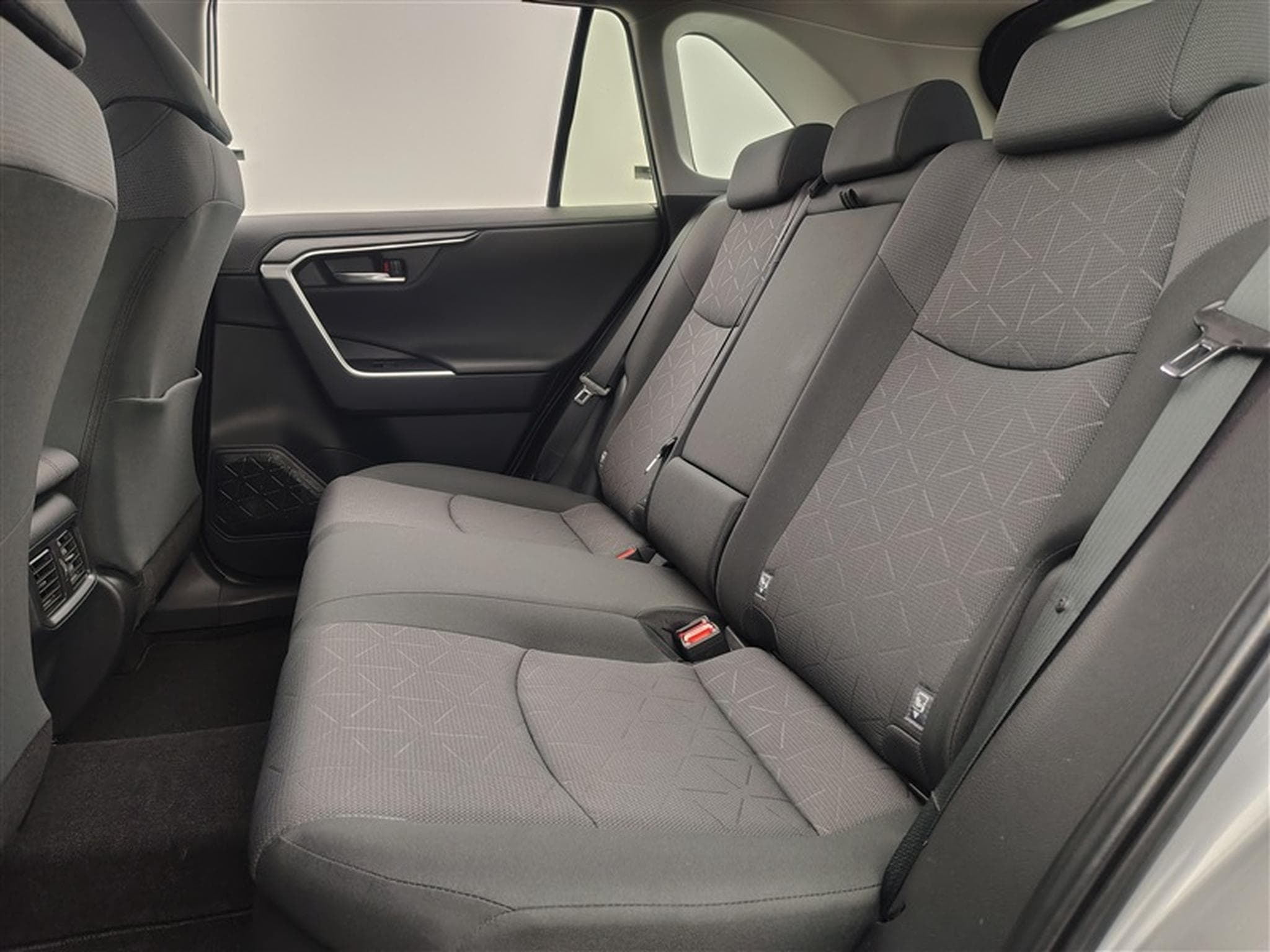 Toyota RAV 4 (2022) - Photo 13