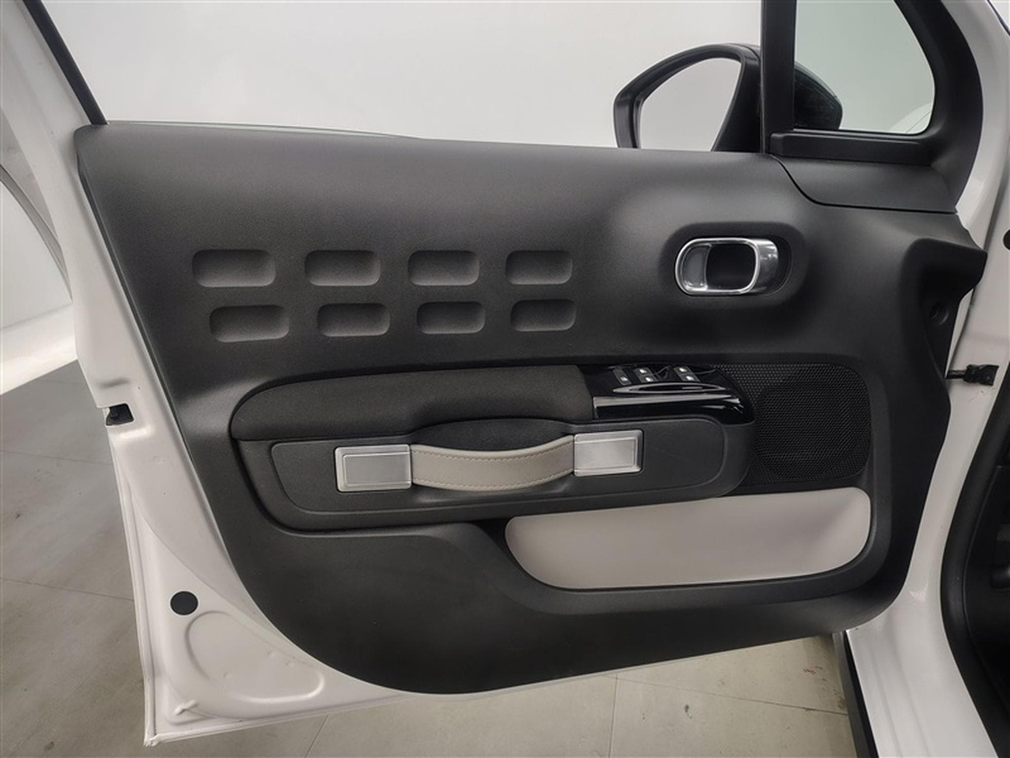 Citroen C3 1.2i PureTech Feel (2019) - Photo 16