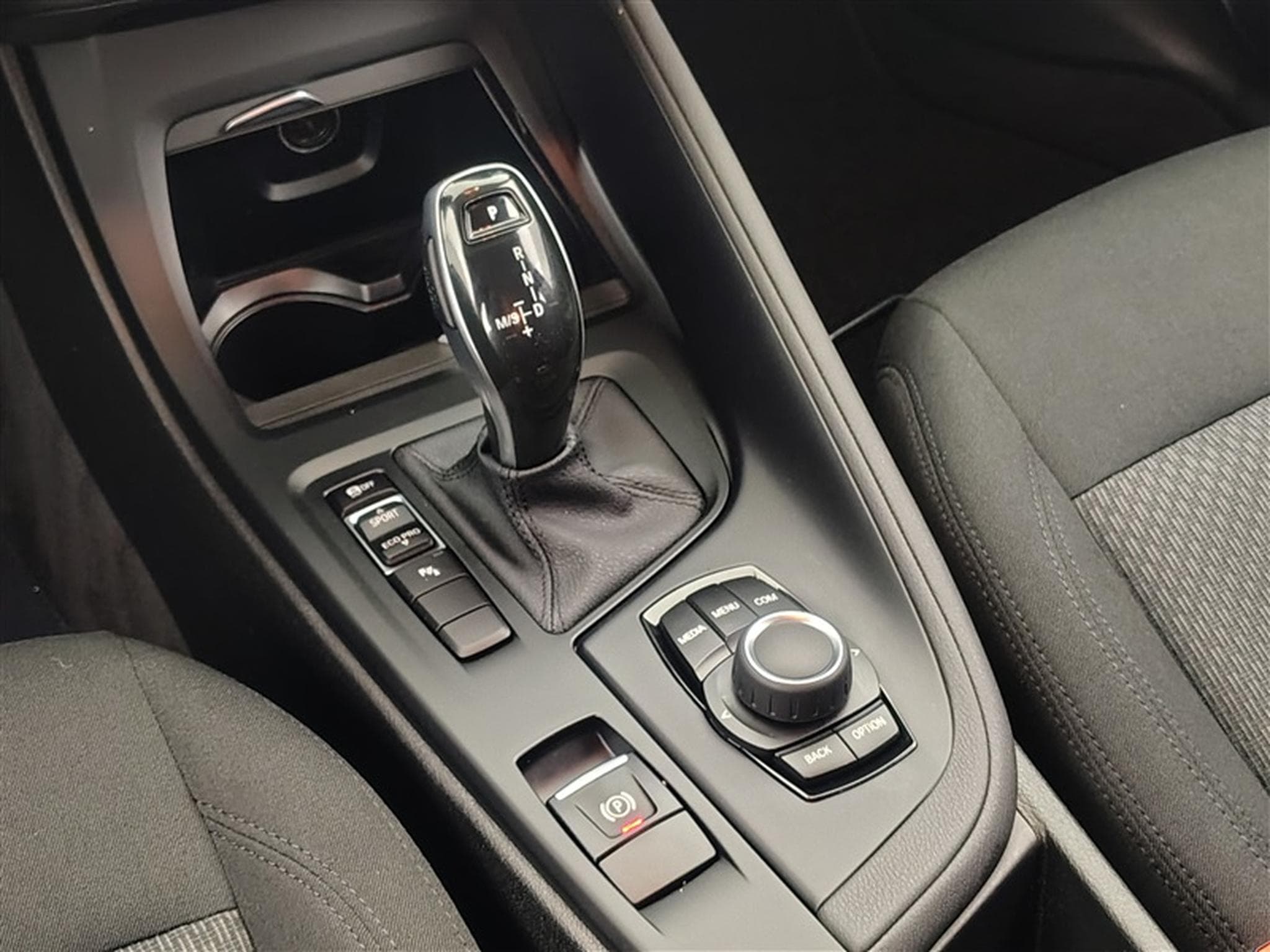 BMW X1 1.5iA sDrive18 OPF (EU6AP) (2021) - Photo 12