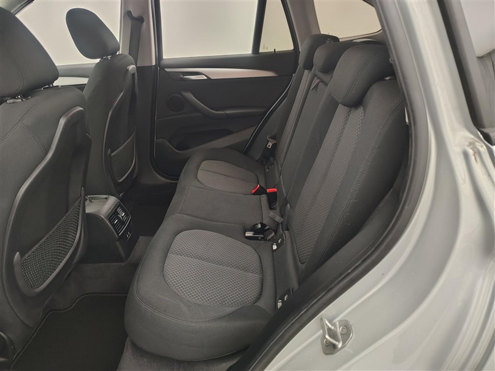 BMW X1 1.5iA sDrive18 OPF (EU6AP) (2021) - Photo 13