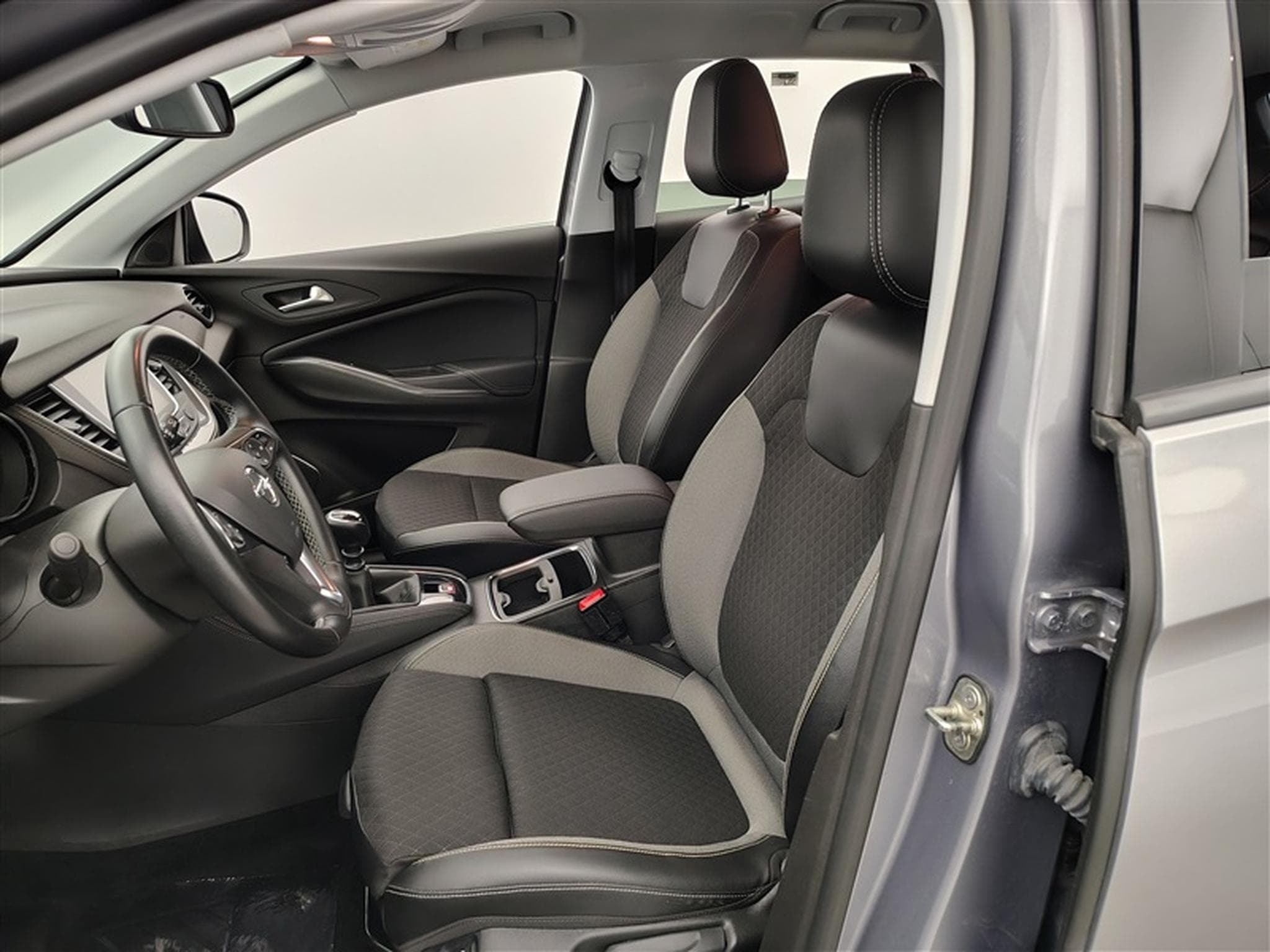 Opel Grandland 1.2 Turbo ECOTEC Innovation *NAVI/CAMERA/ (2020) - Photo 7