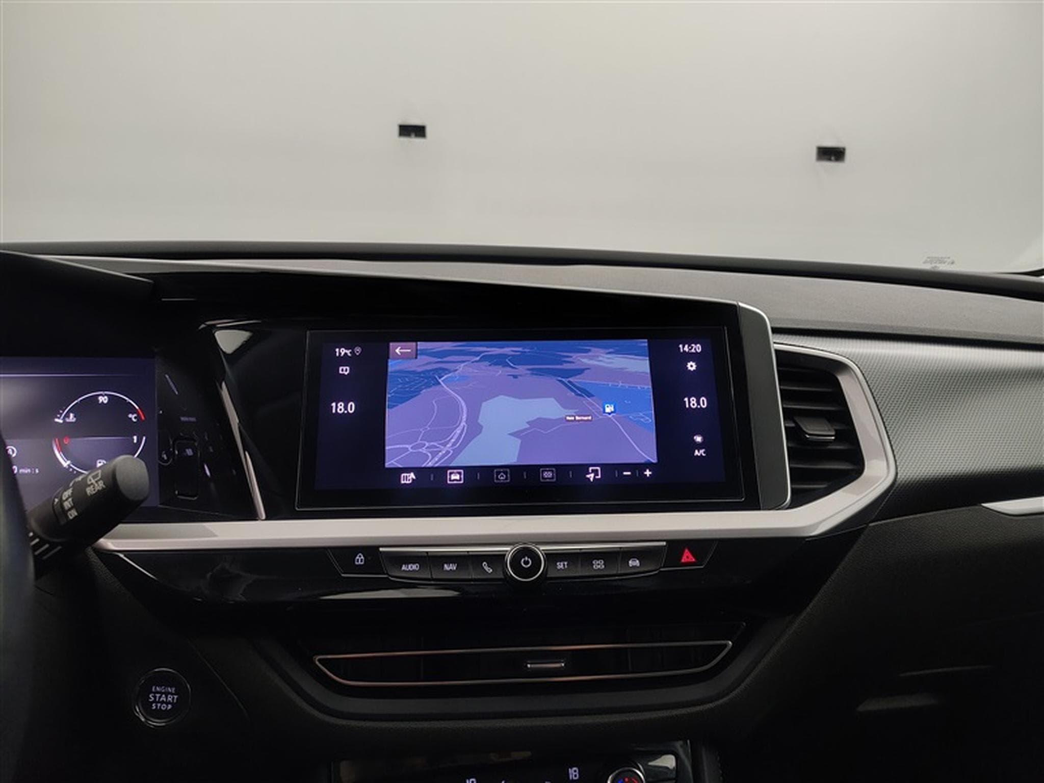 Opel Grandland 1.5 Turbo D Business EAT8 NAVI / FULL LED / S-CUIR (2023) - Photo 11