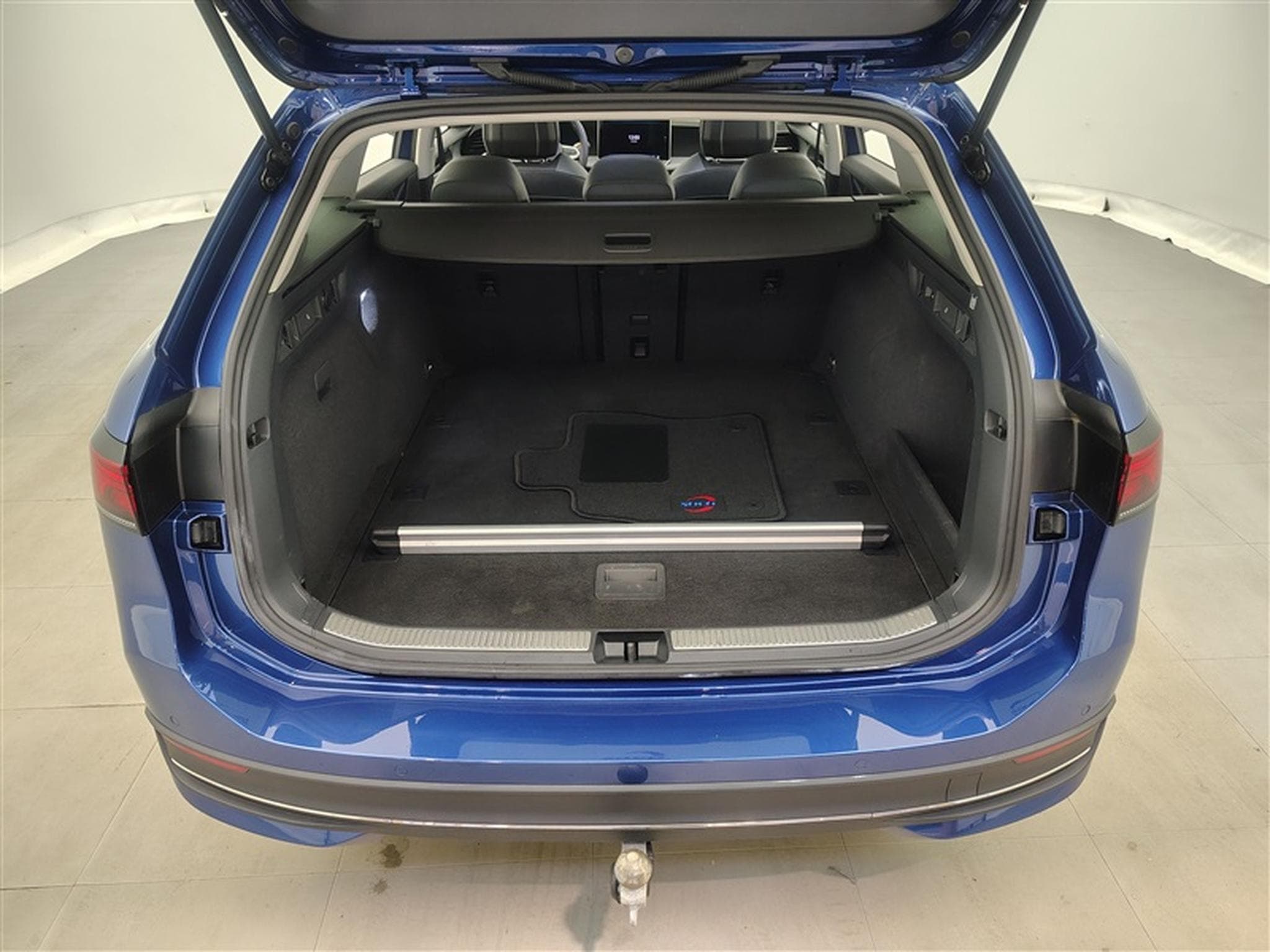 VW Passat 2.0 TDi 150cv DSG Elegance NAVI / FULL LED / CUIR-ALCANTARA (2024) - Photo 14