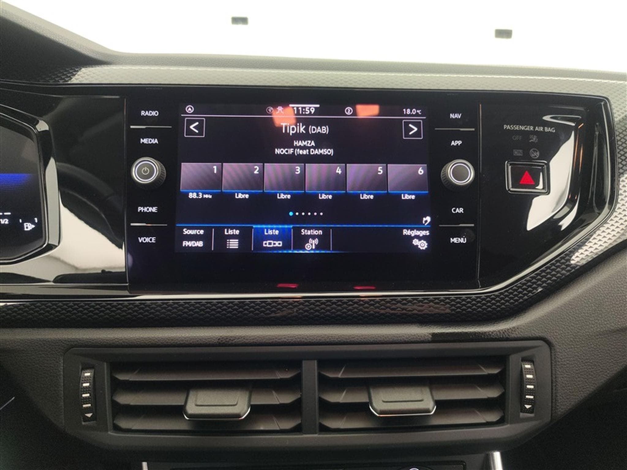 VW Polo 1.0 TSI 95Cv DSG Edition CARPLAY / CAMERA / ALU (2025) - Photo 11