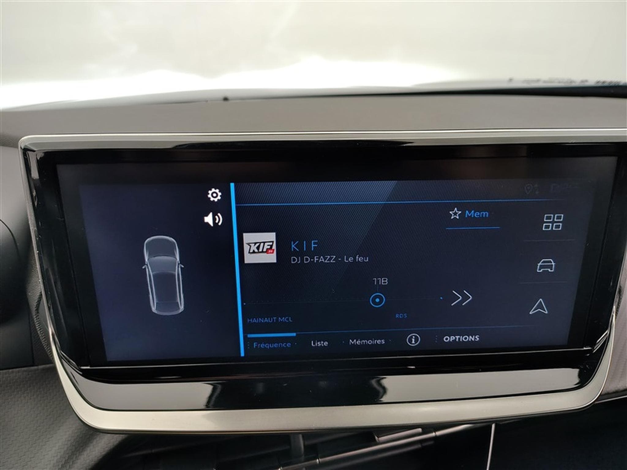 Peugeot 2008 1.2 Turbo Style CARPLAY / FULL LED / PDC AR / JA 16" (2025) - Foto 18