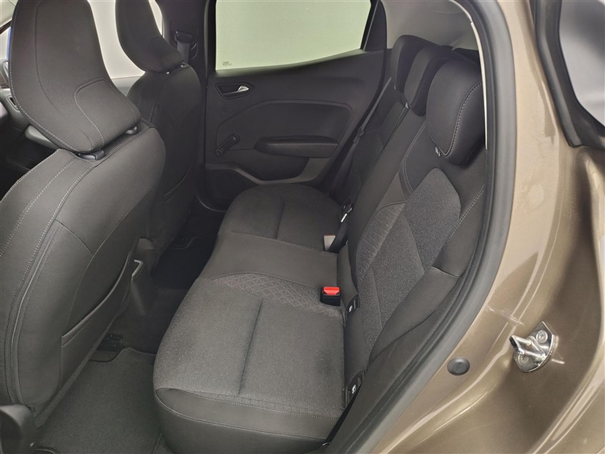 Renault Clio 1.0 TCe Limited (2020) - Foto 13