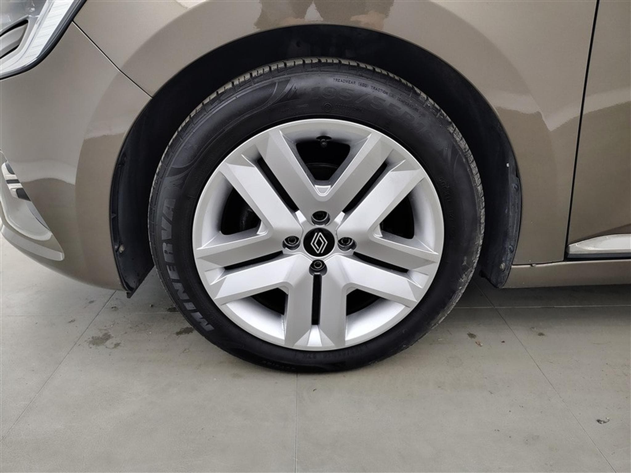 Renault Clio 1.0 TCe Limited (2020) - Foto 6