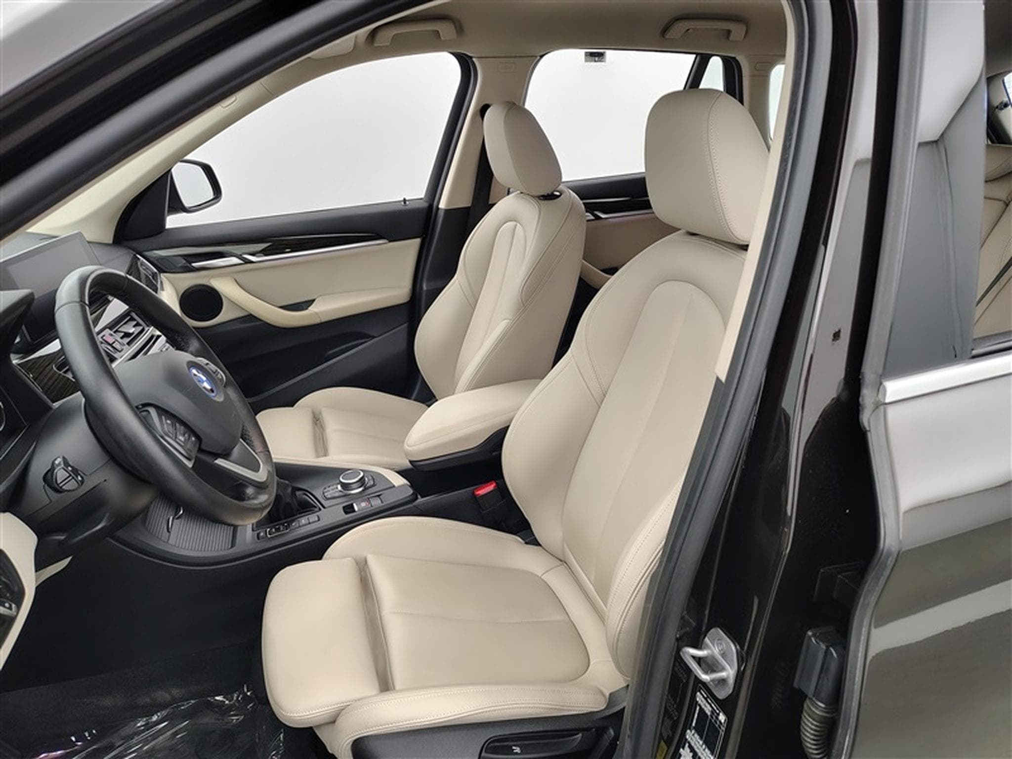 BMW X1 PHEV 1.5iA xDrive25e NAVI / FULL LED / CUIR SPORT (2021) - Foto 7