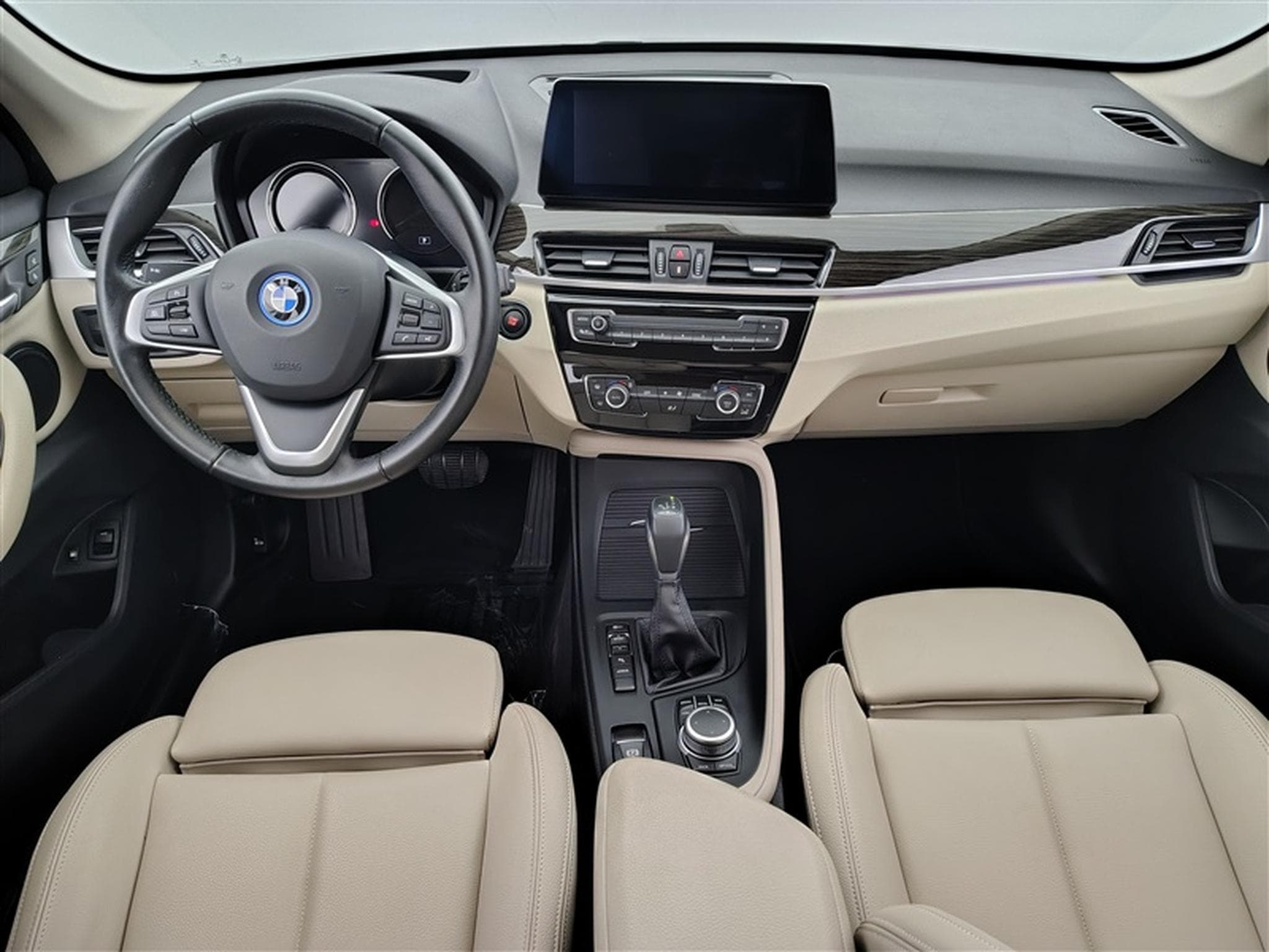 BMW X1 PHEV 1.5iA xDrive25e NAVI / FULL LED / CUIR SPORT (2021) - Foto 8