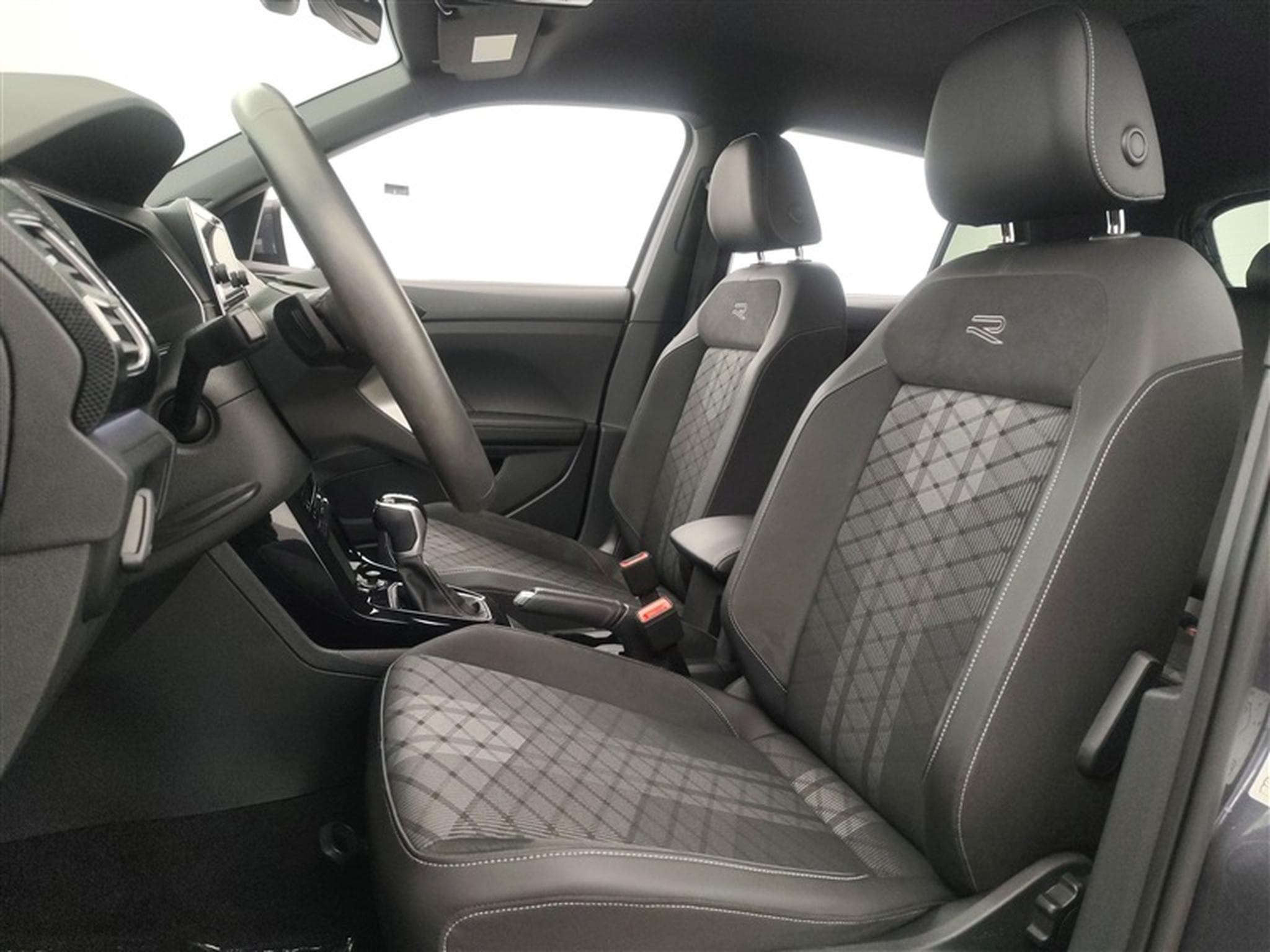 VW T-Cross 1.0 TSI R-Line Business Premium DSG *NAVI/FULL LED/CAM/JA* (2025) - Foto 7