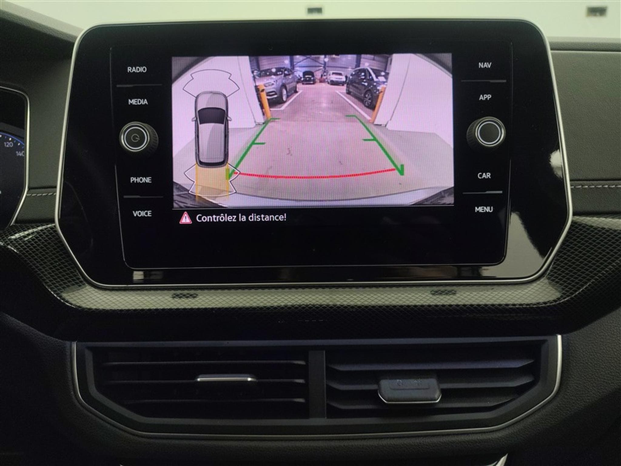VW T-Cross 1.0 TSI R-Line Business Premium DSG *NAVI/FULL LED/CAM/JA* (2025) - Foto 18