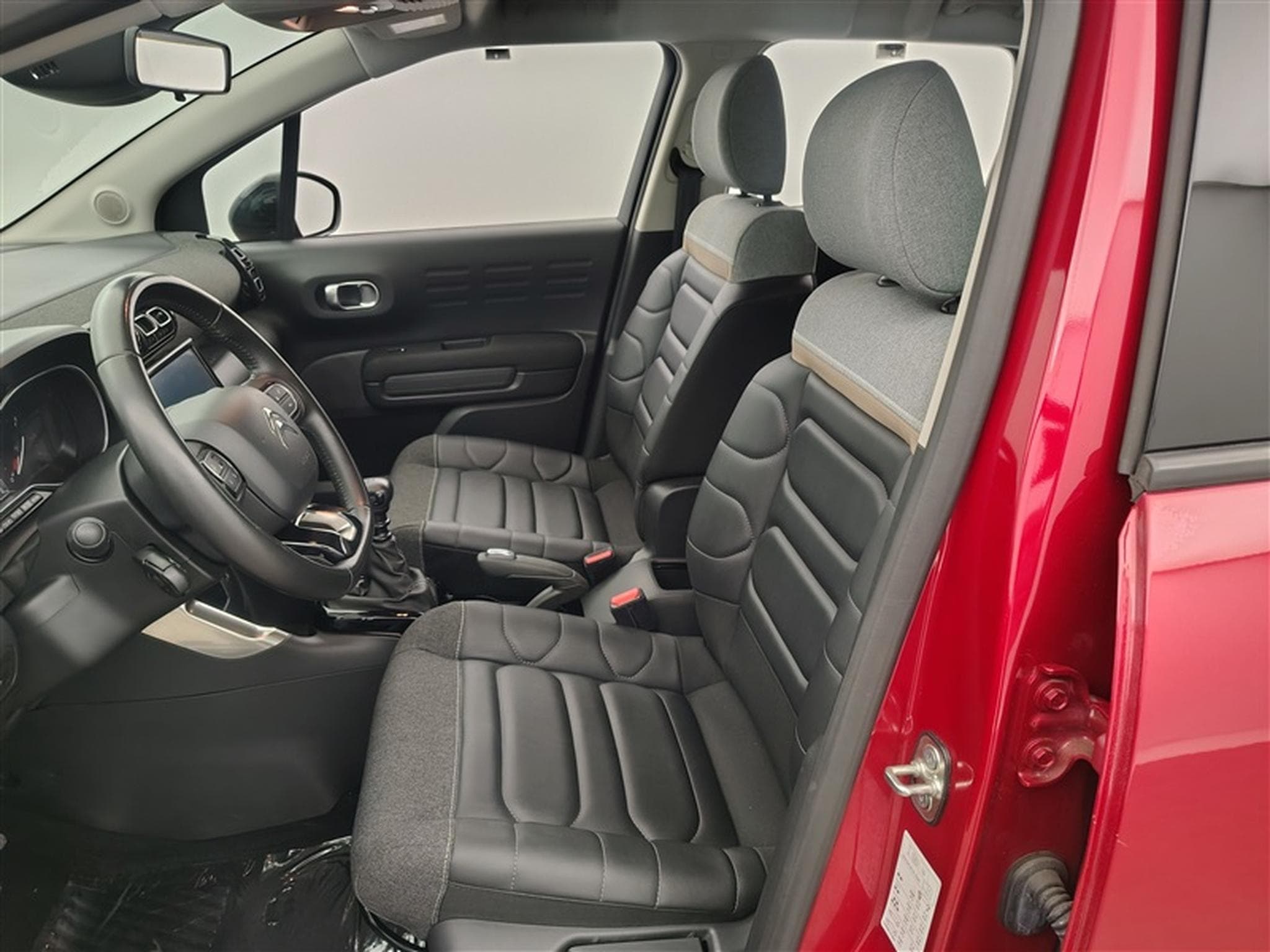 Citroen C3 Aircross 1.2i PureTech Feel S&S (2022) - Foto 7