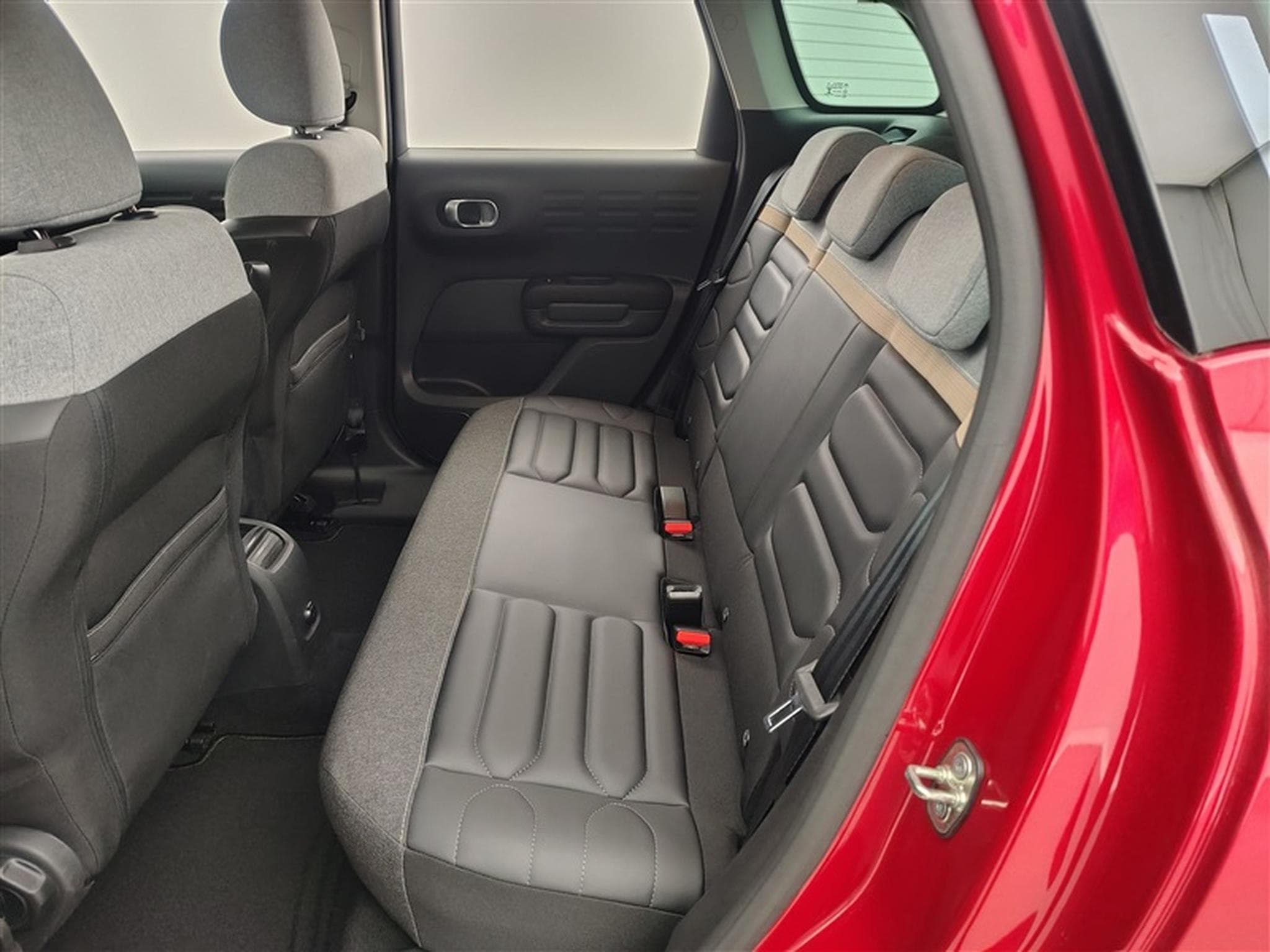 Citroen C3 Aircross 1.2i PureTech Feel S&S (2022) - Foto 13
