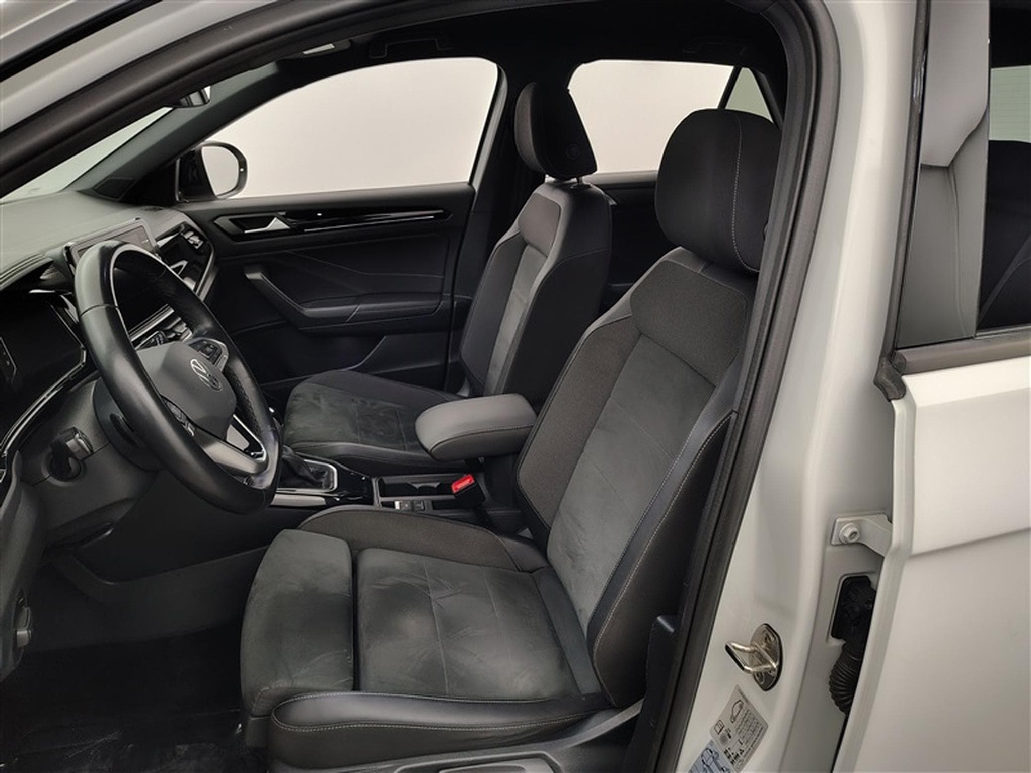 VW T-Roc 1.5 TSI ACT Style OPF DSG (2023) - Foto 7