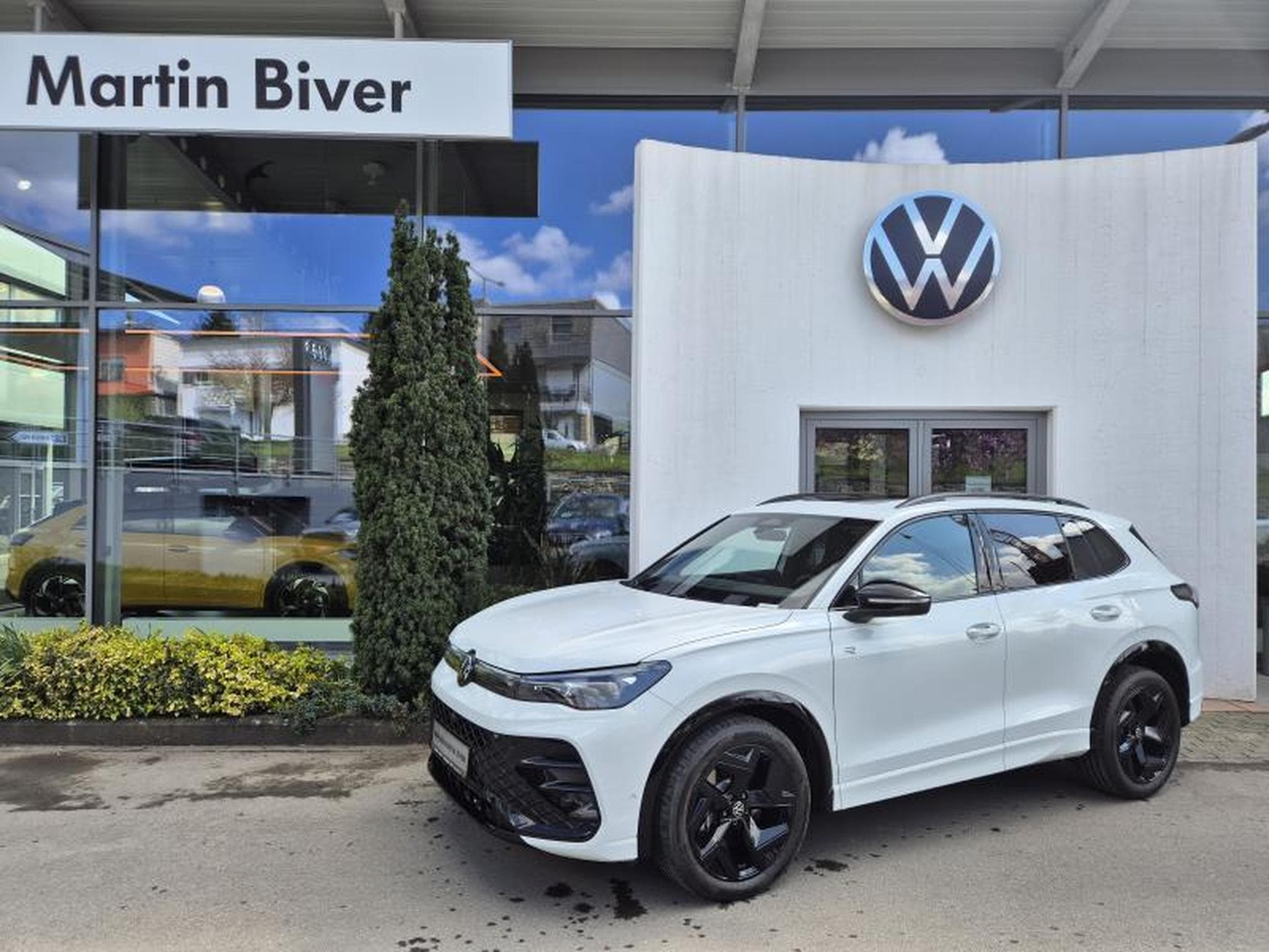 VW Tiguan R-line 2.0 TDI DSG (2025) - Photo 1