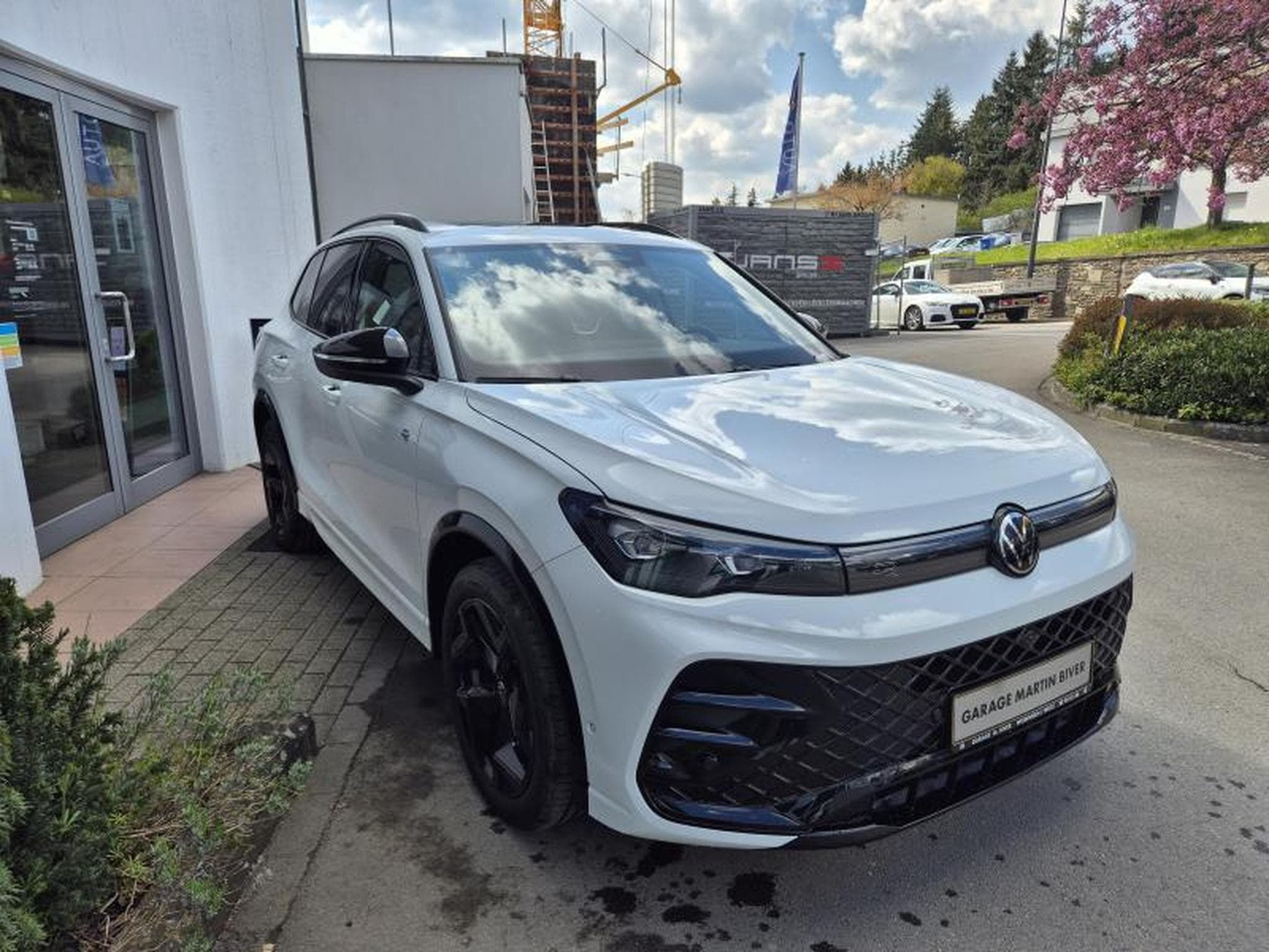 VW Tiguan R-line 2.0 TDI DSG (2025) - Photo 3