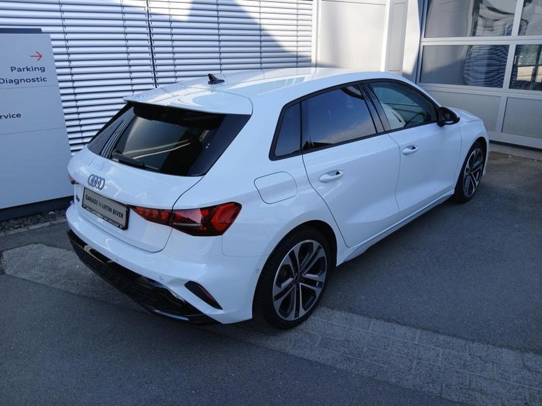 Audi A3 Sportback S-line 35 TDI s-tronic (2025) - Photo 4