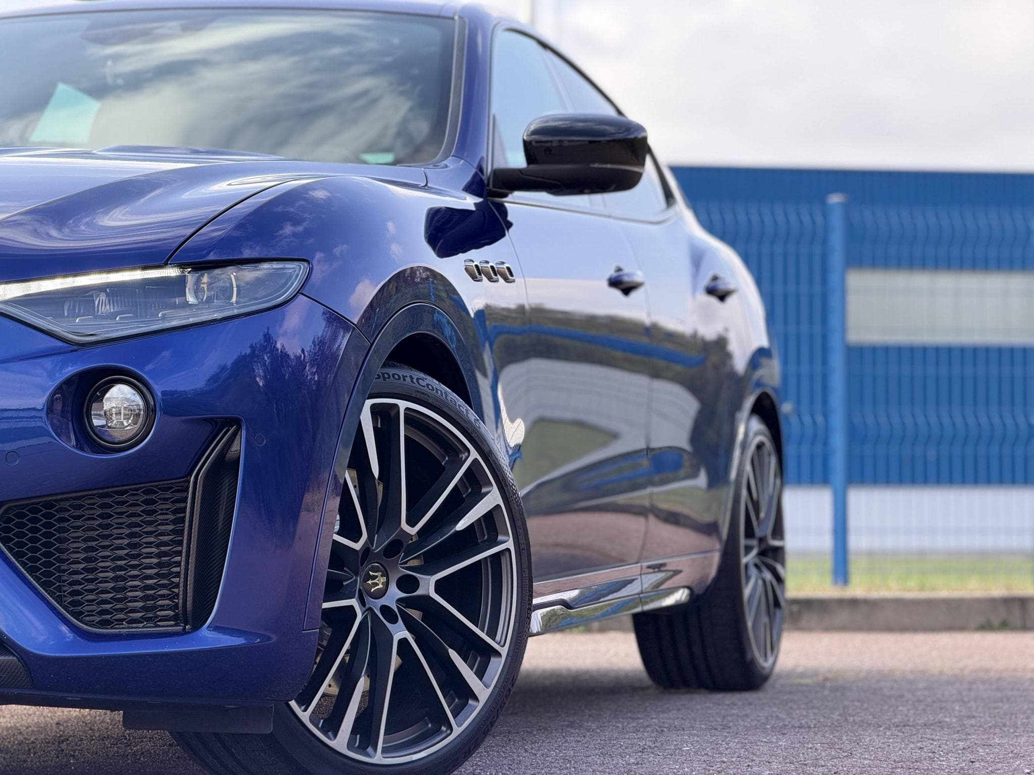 Maserati Levante Trofeo 3.8 V8 580ch / suivi complet réseau / config exceptio (2020) - Photo 11