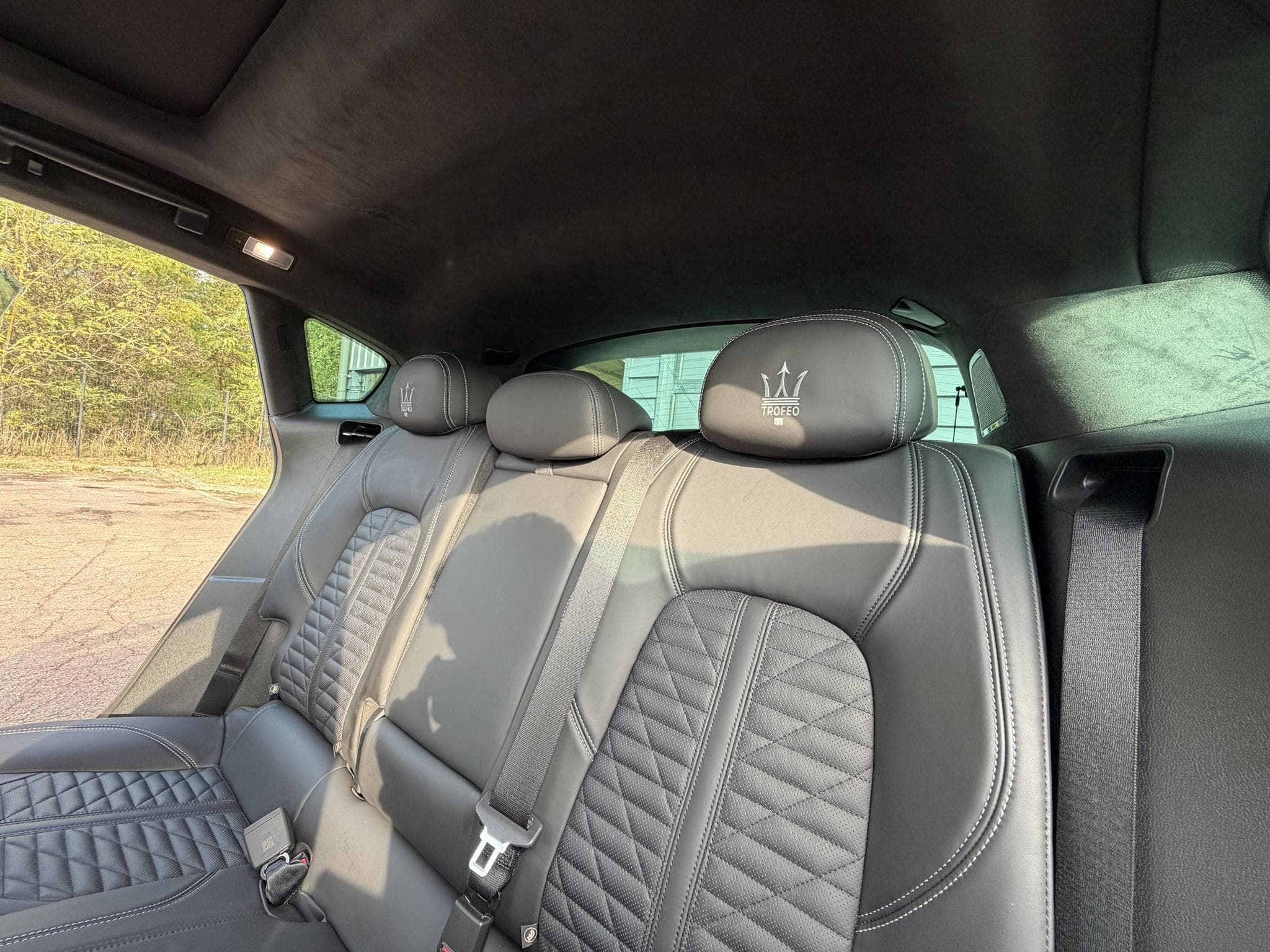 Maserati Levante Trofeo 3.8 V8 580ch / suivi complet réseau / config exceptio (2020) - Photo 39