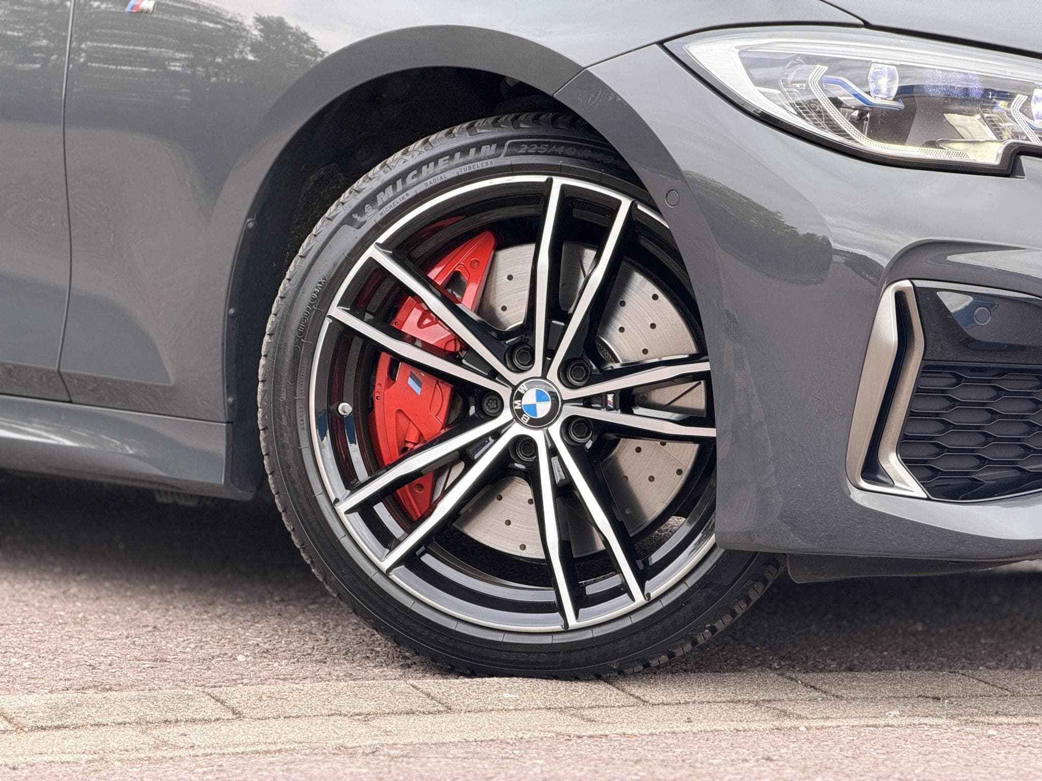 BMW Série 3 M340 d xDrive M340d 340ch / Dravitgrau / 17 125€ d'options / (2020) - Photo 4