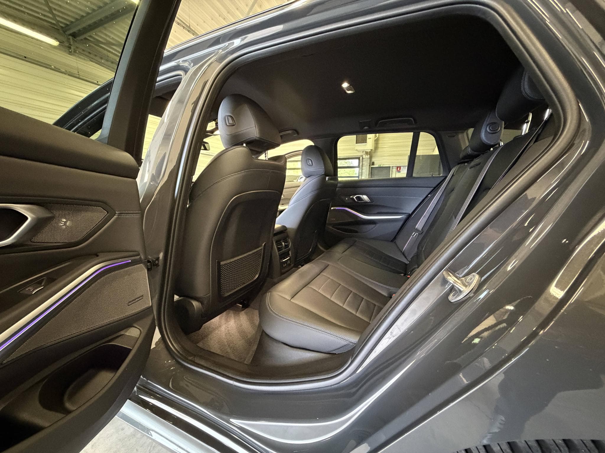 BMW Série 3 M340 d xDrive M340d 340ch / Dravitgrau / 17 125€ d'options / (2020) - Photo 37