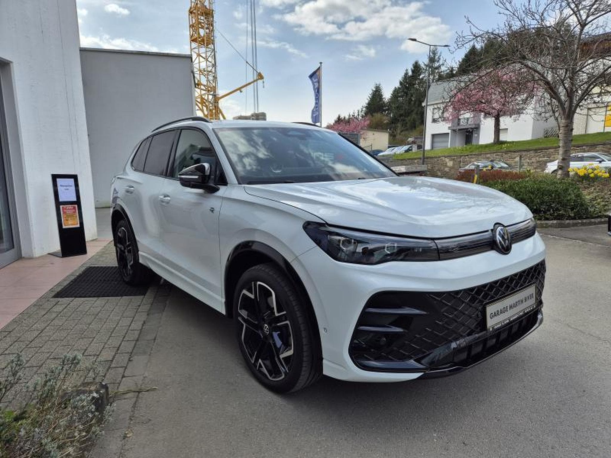 VW Tiguan R-line 2.0 TDI 4Motion DSG (2025) - Photo 2