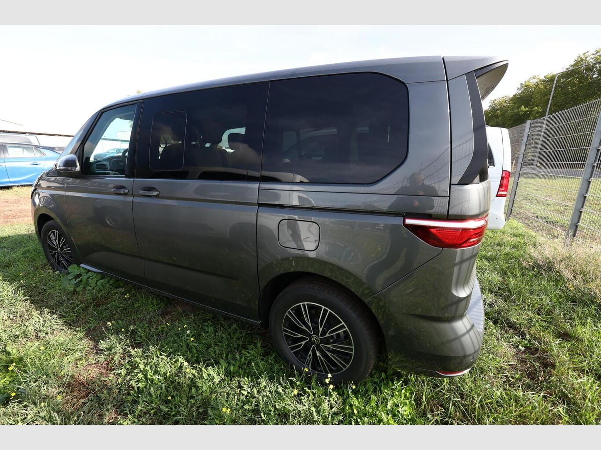 VW T7 LIFE (2026) - Photo 4