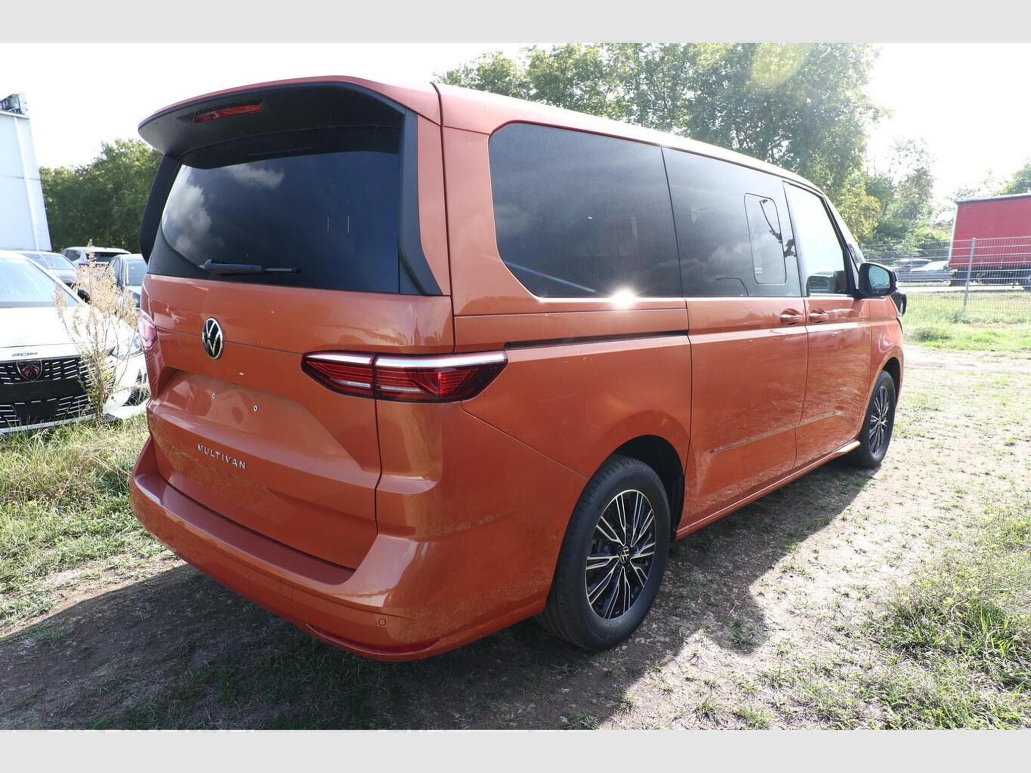 VW T7 LIFE (2026) - Photo 3