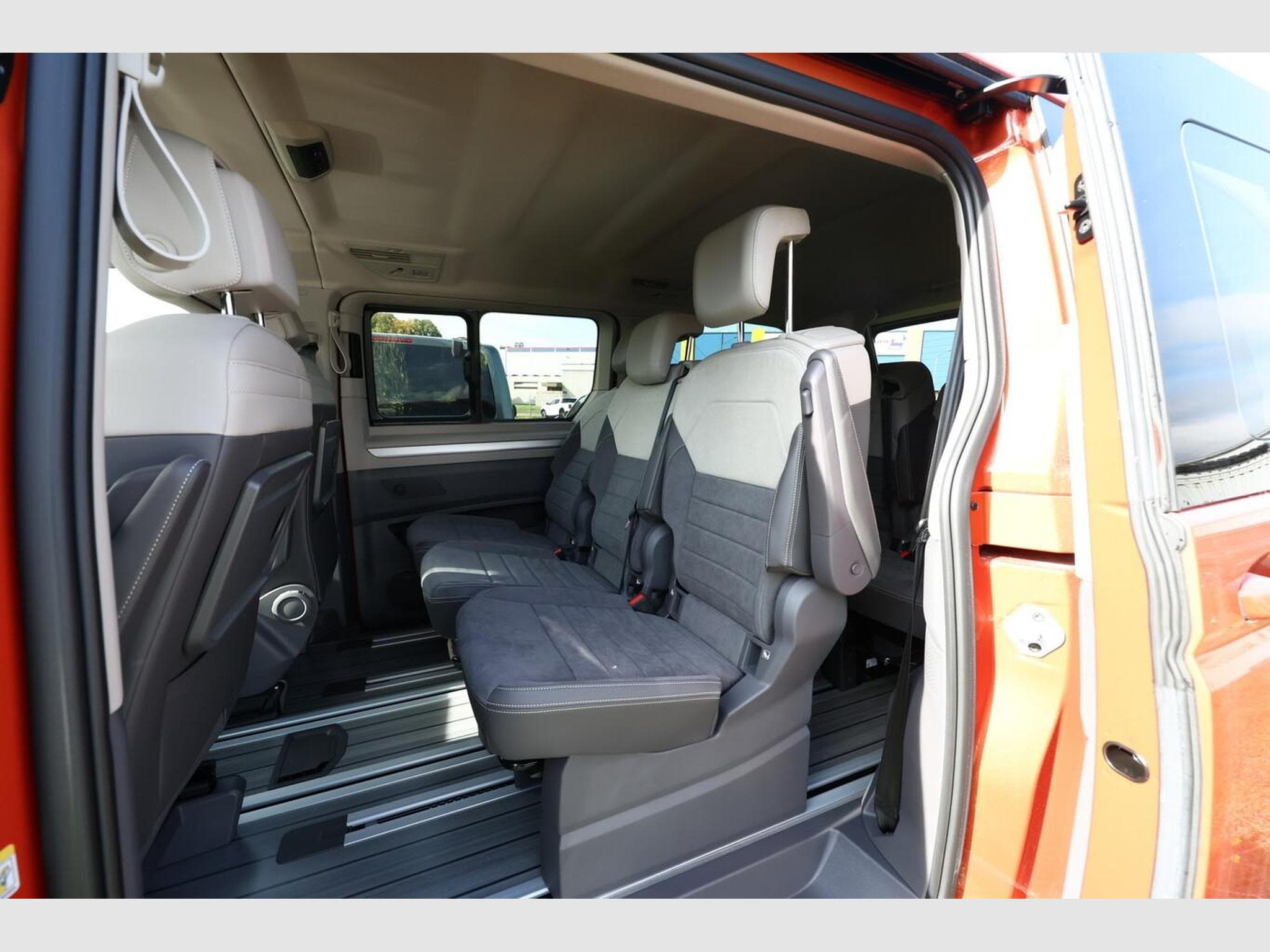 VW T7 LIFE (2026) - Photo 10