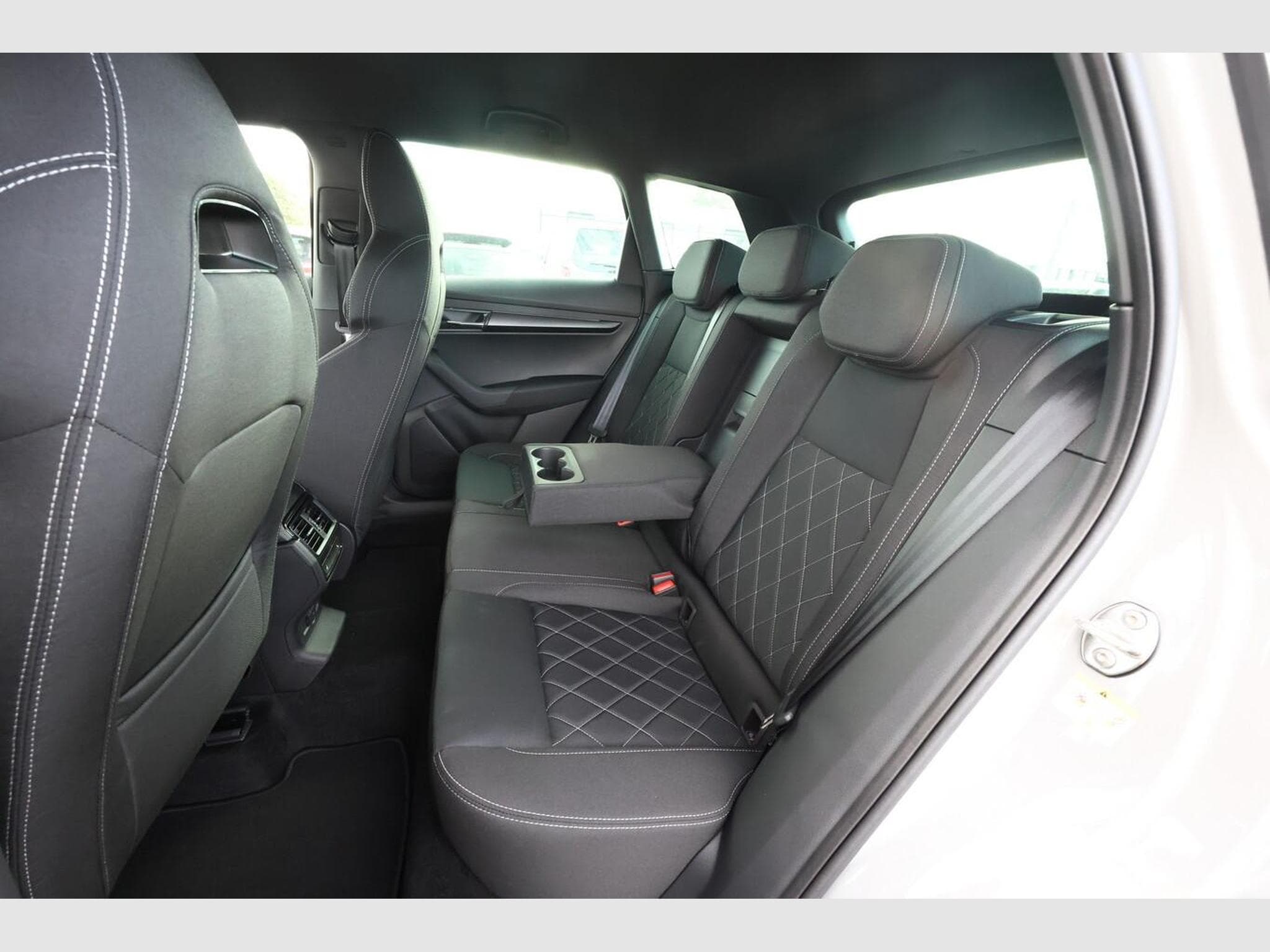 Skoda Karoq Sportline (2026) - Photo 10